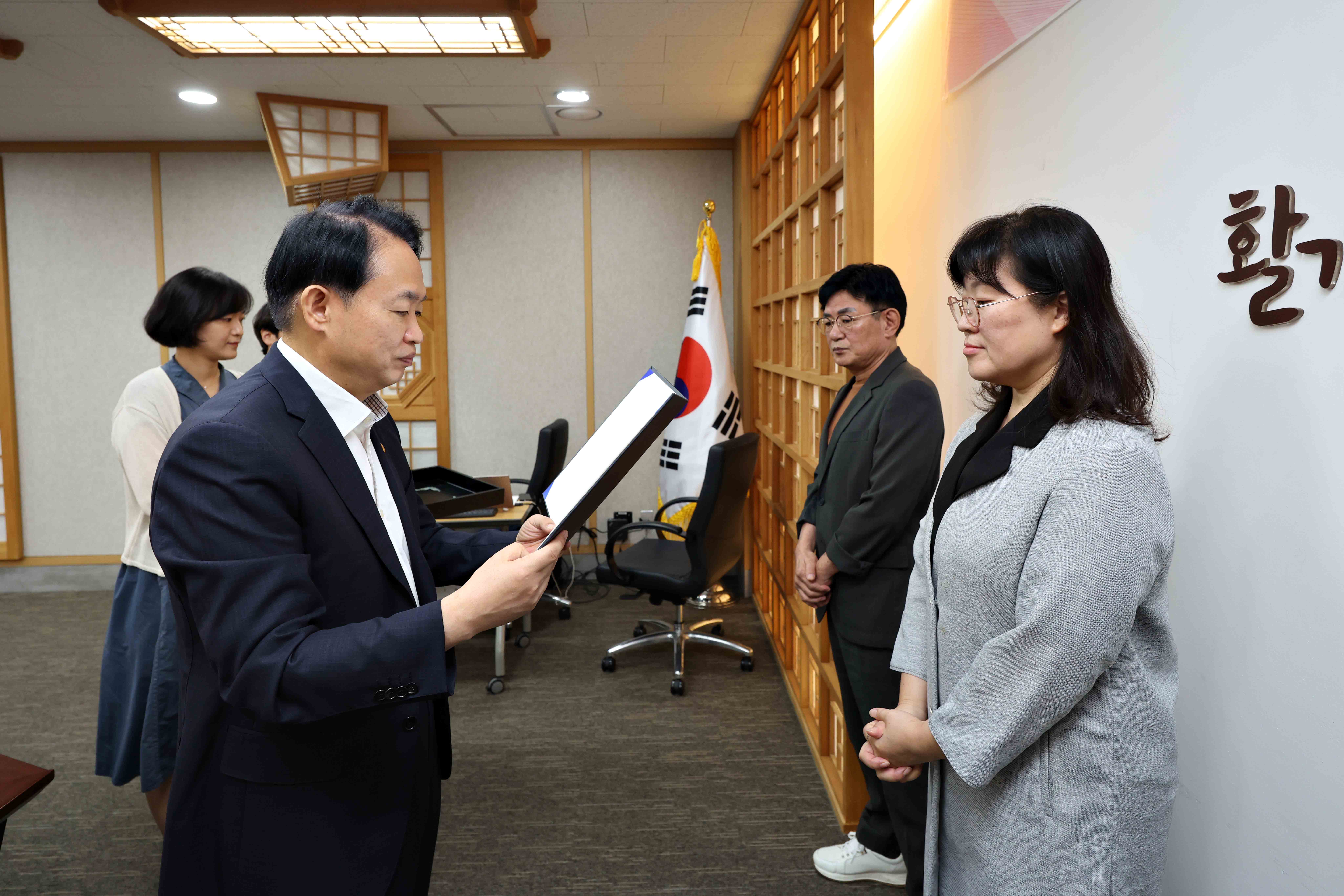 20250923_여성친화도시_조성협의체_신규위원_위촉식5.jpg 이미지