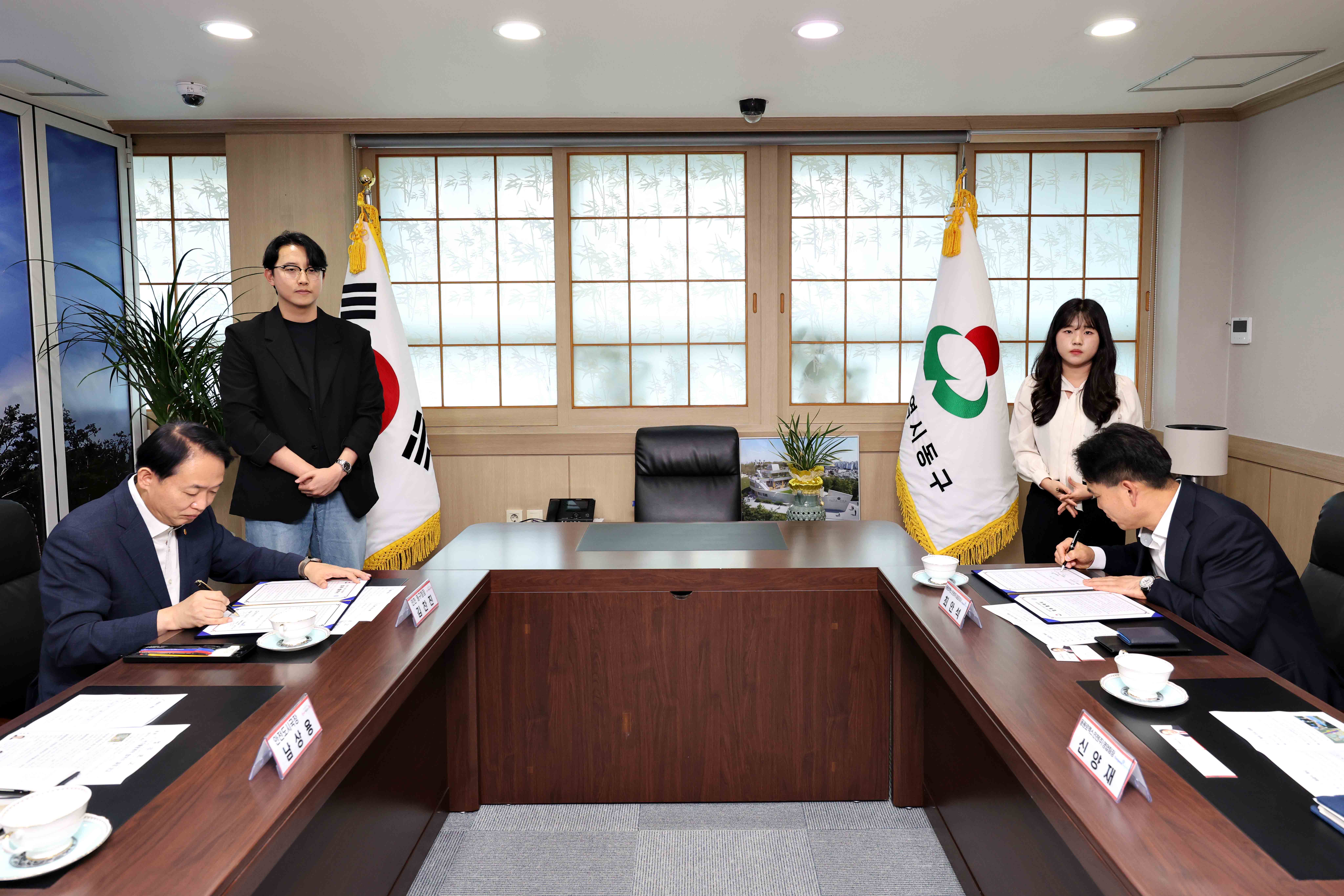 20250925_녹지활용계약_체결식4.jpg 이미지