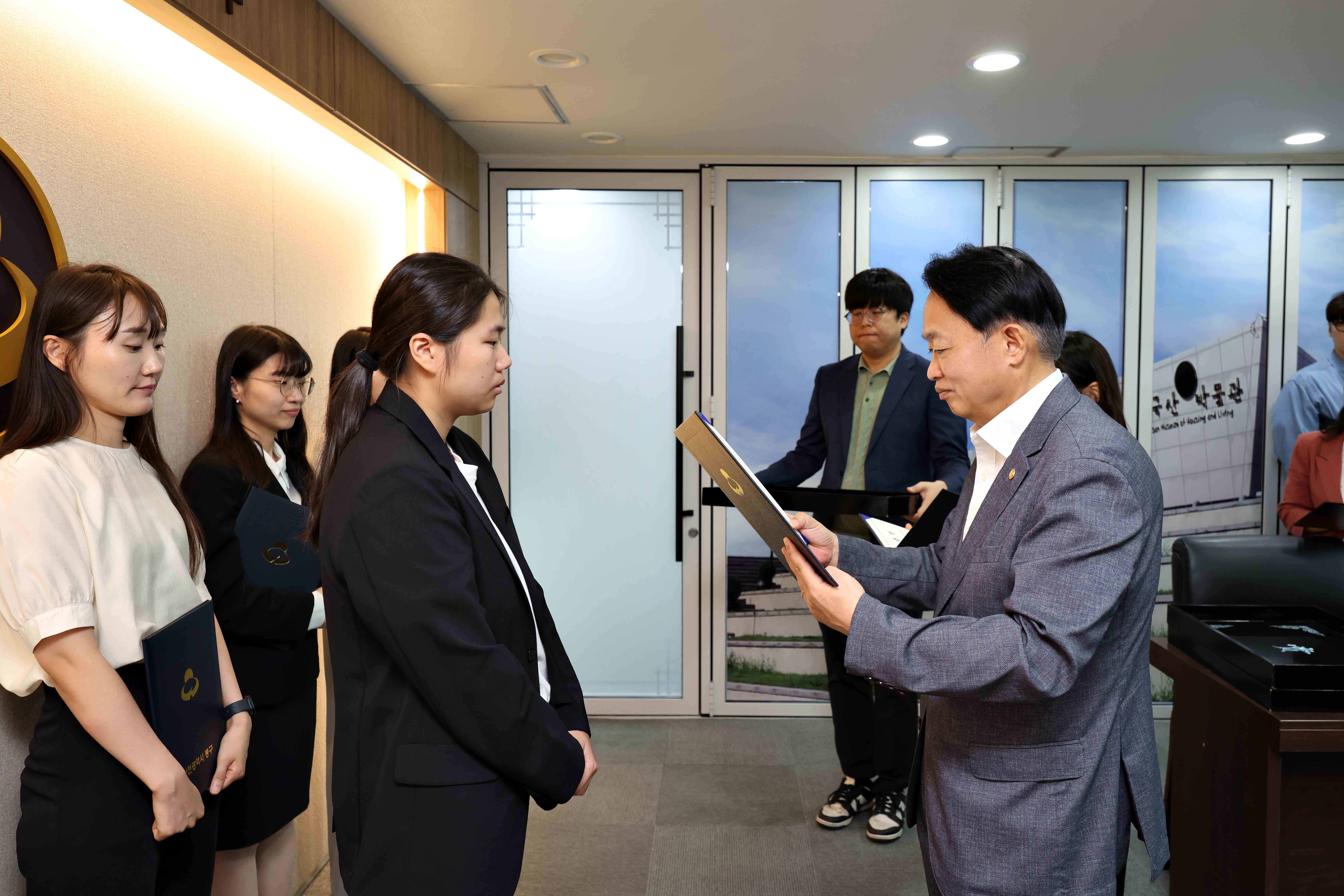 20251001_임용장_수여식10.jpg 이미지