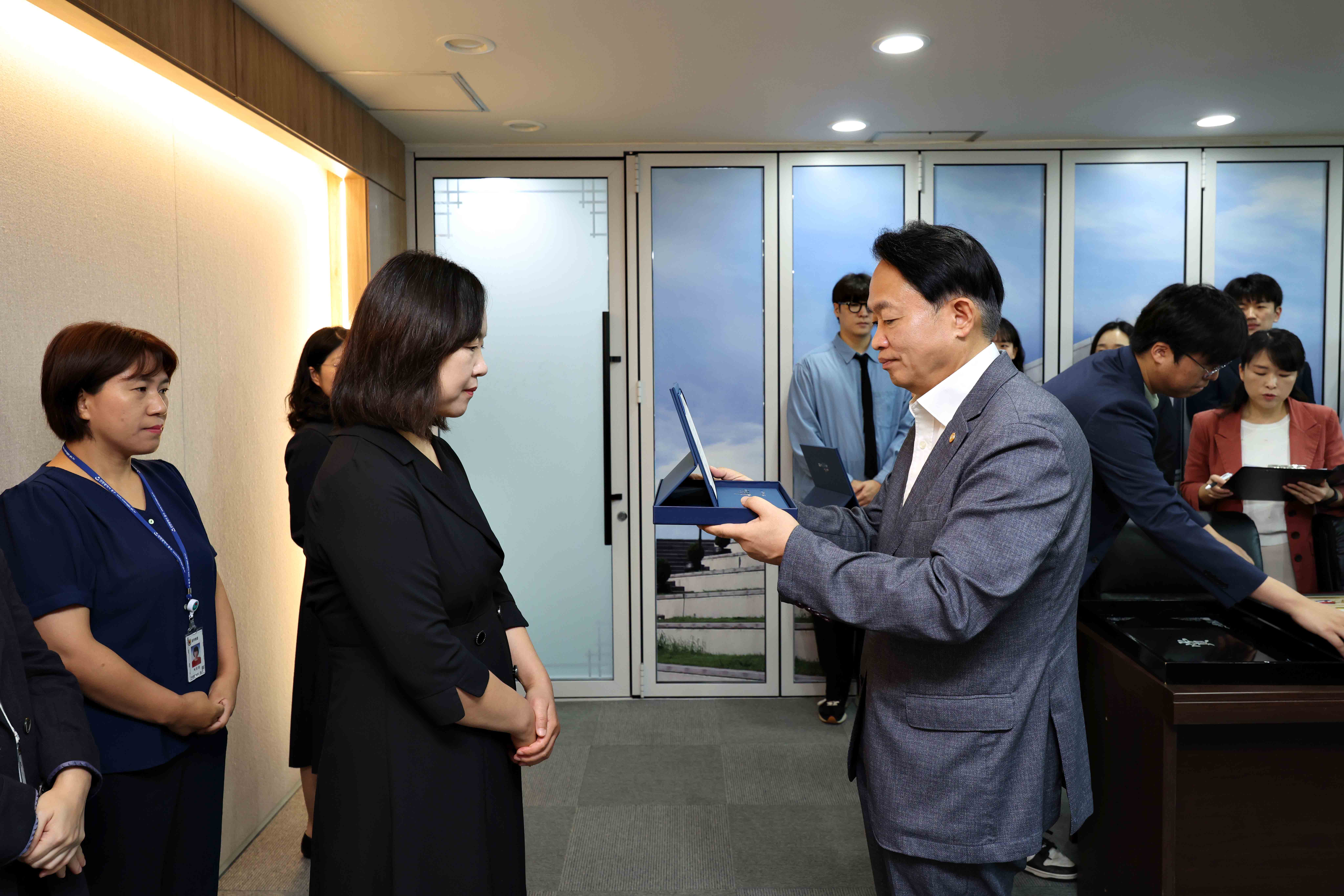 20251001_표창장_수여식3.jpg 이미지