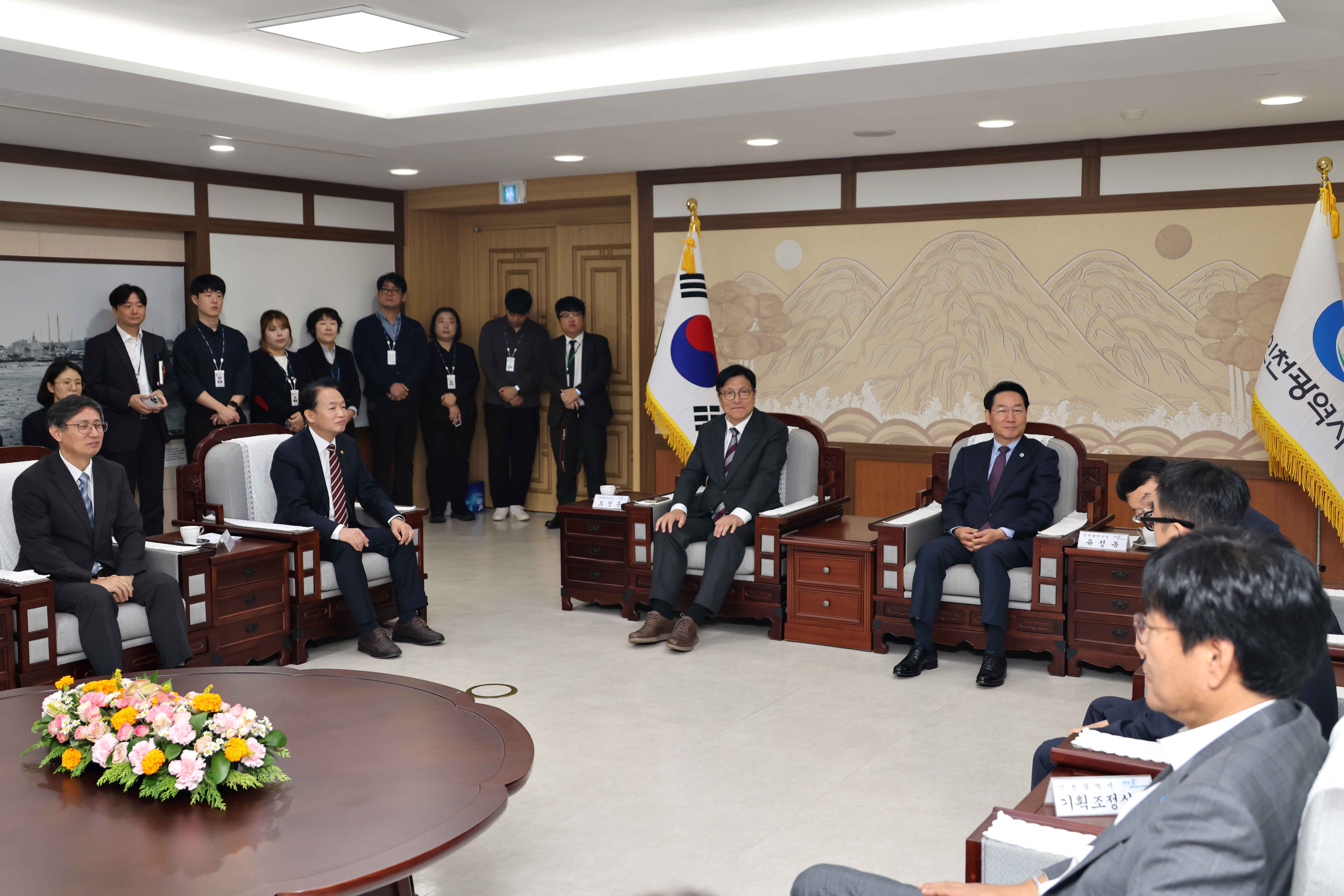 20251023_화도진도서관_환경_개선_및_문화_활성화를_위한_업무협약식5.jpg 이미지