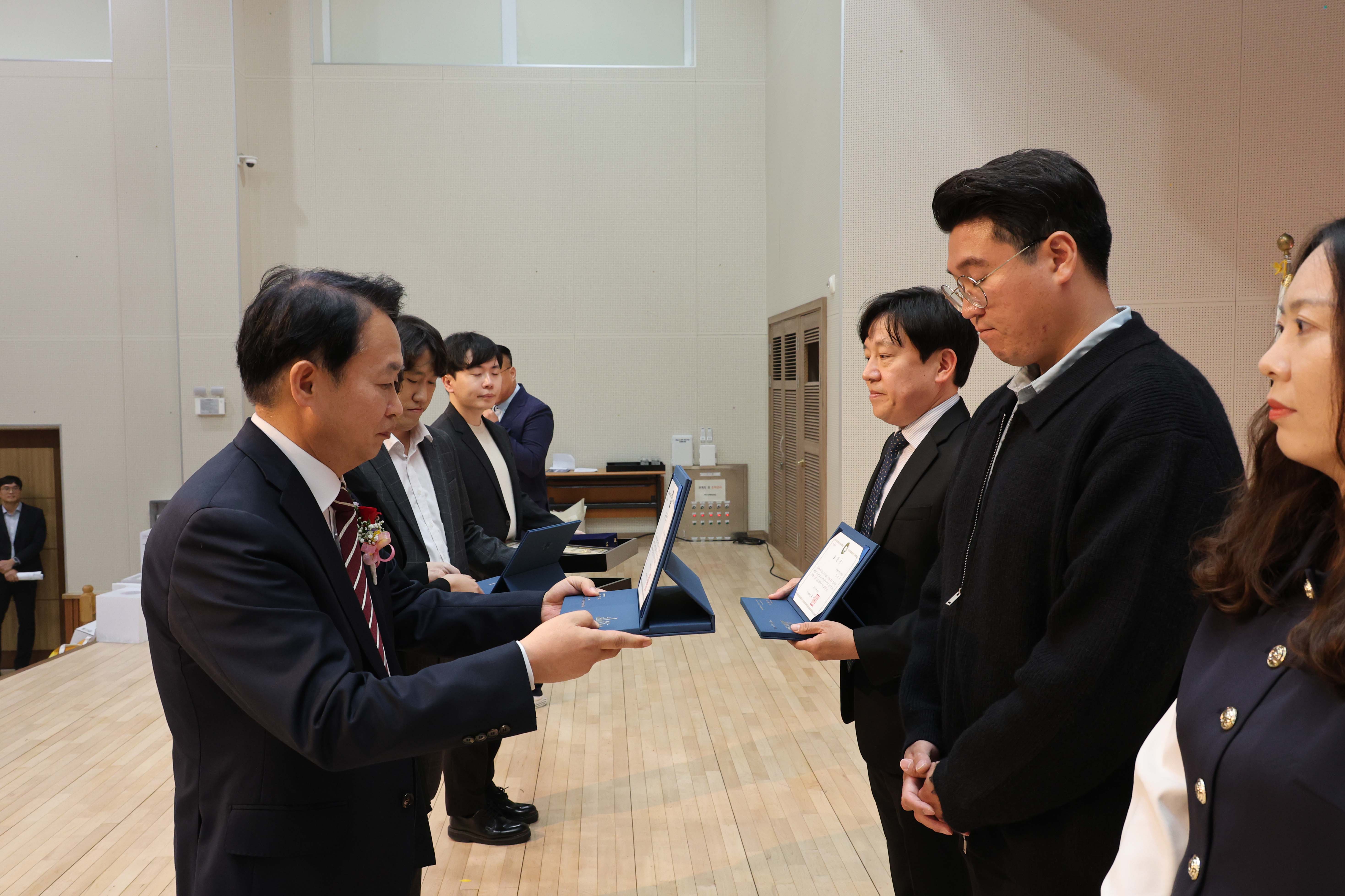 20251023_제29회_동구_노인의_날_기념식-10.jpg 이미지