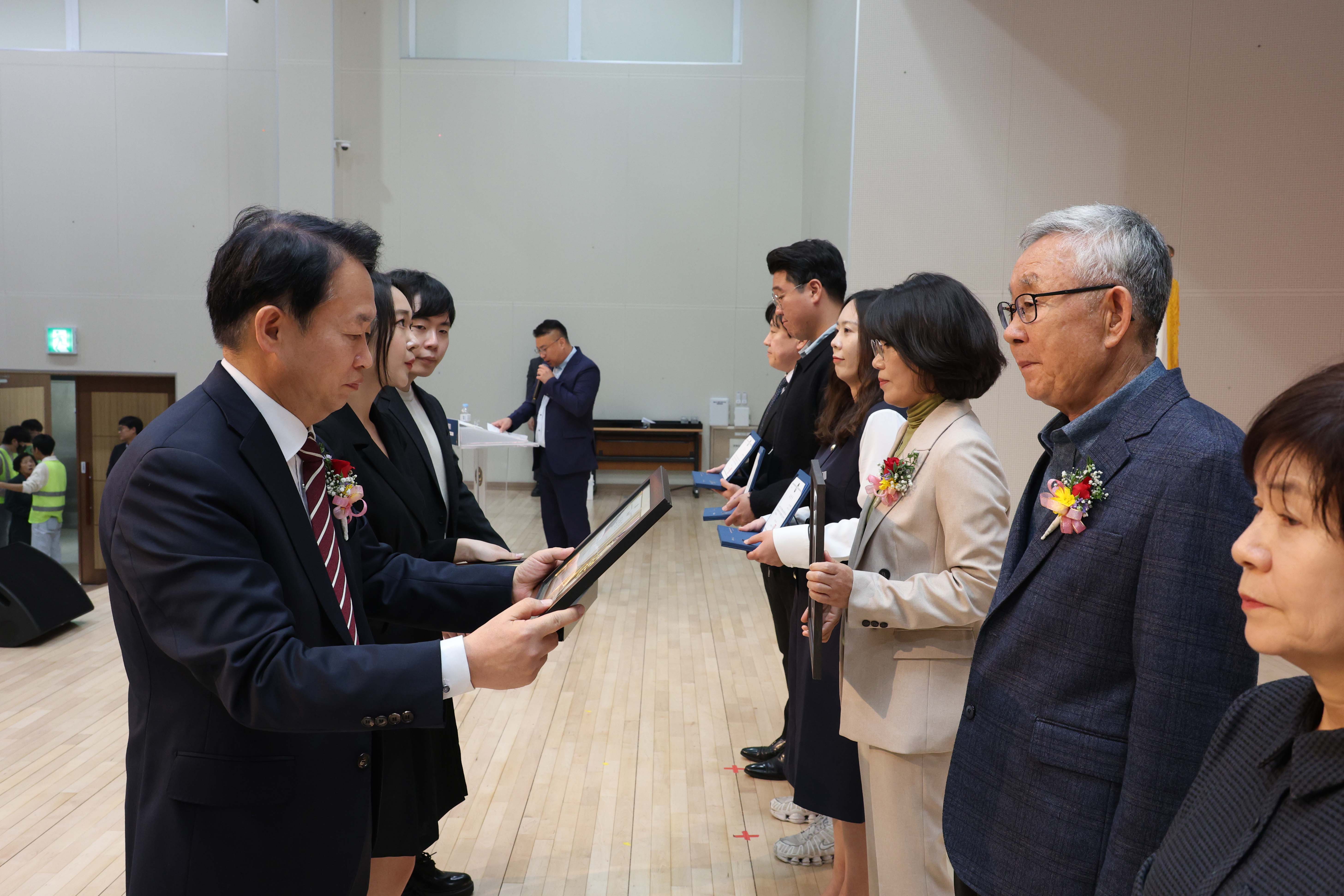 20251023_제29회_동구_노인의_날_기념식-13.jpg 이미지