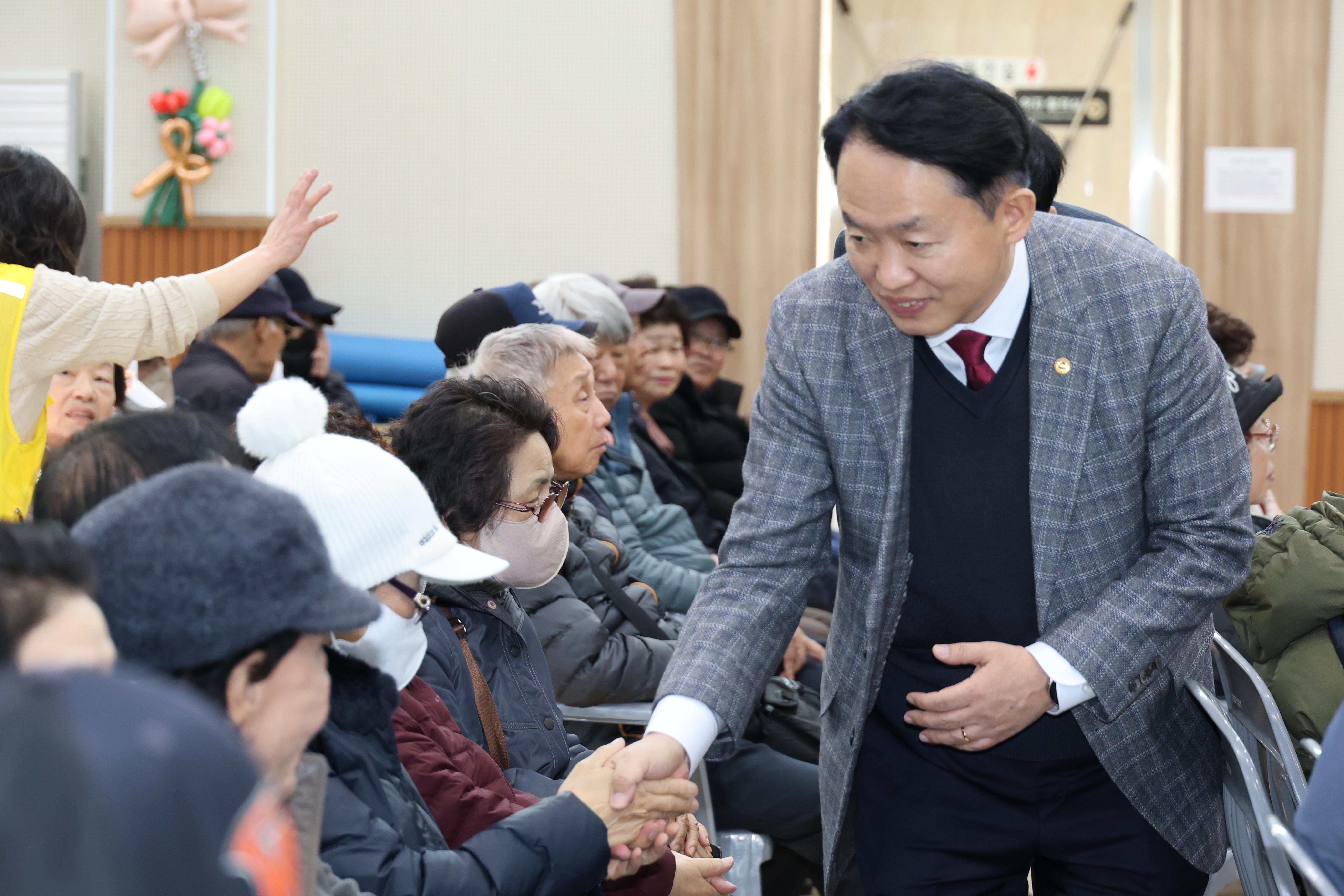 20251119_2025년_노인일자리_및_사회활동_지원사업_평가회-10.jpg 이미지