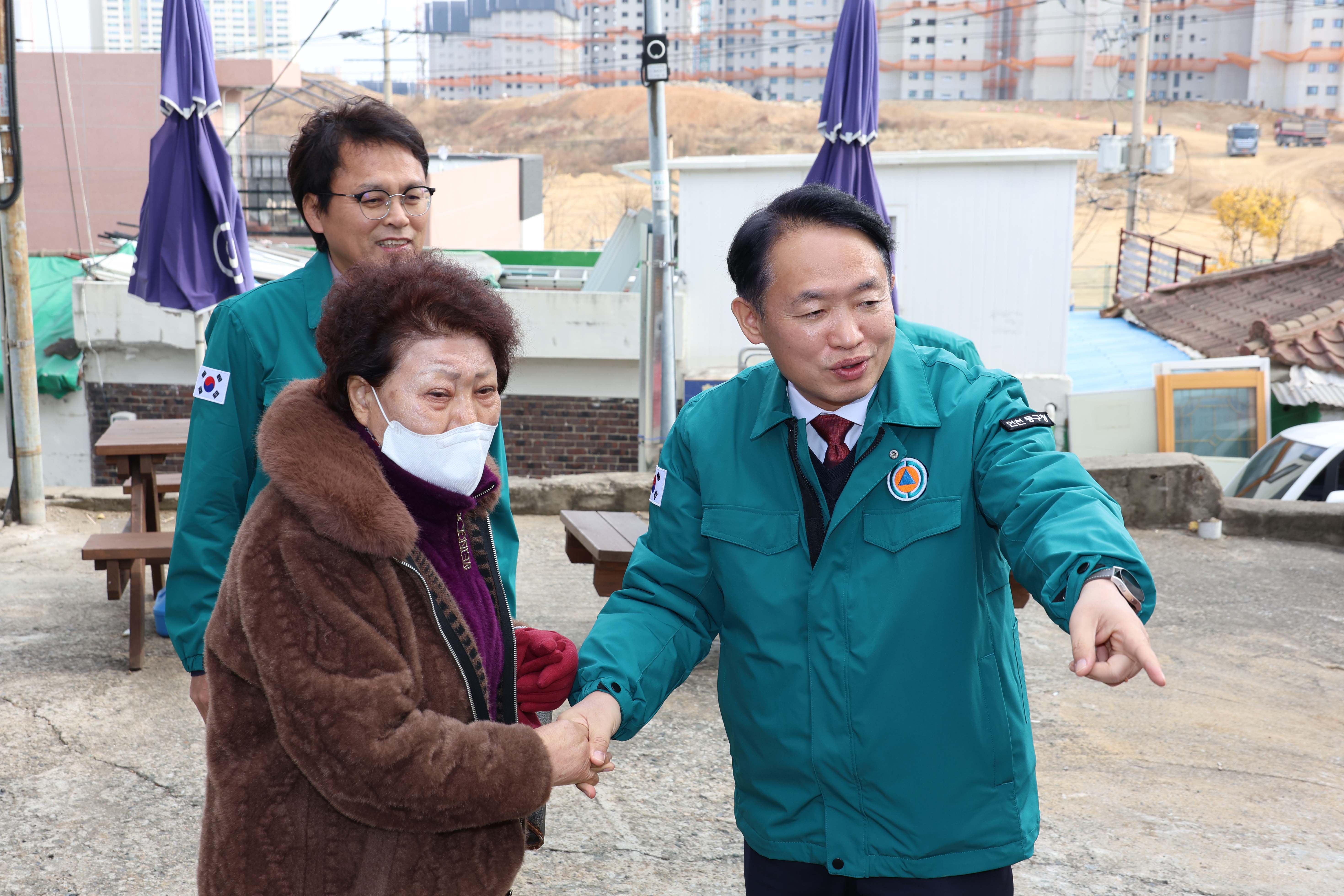20251126_이동형_원격_제설_시스템_예행연습-3.jpg 이미지