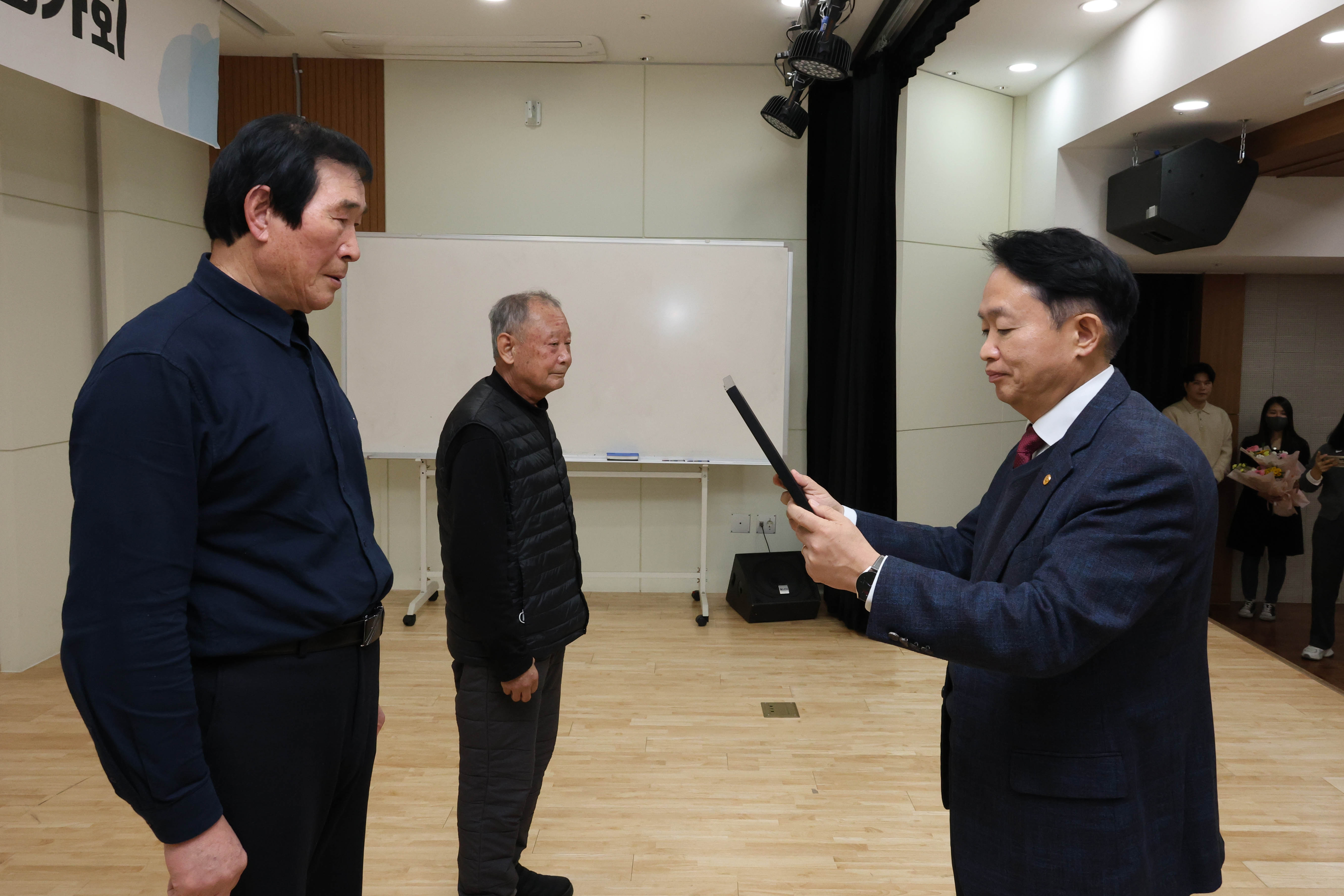 20251127_노인일자리_참여자_평가회-2.jpg 이미지