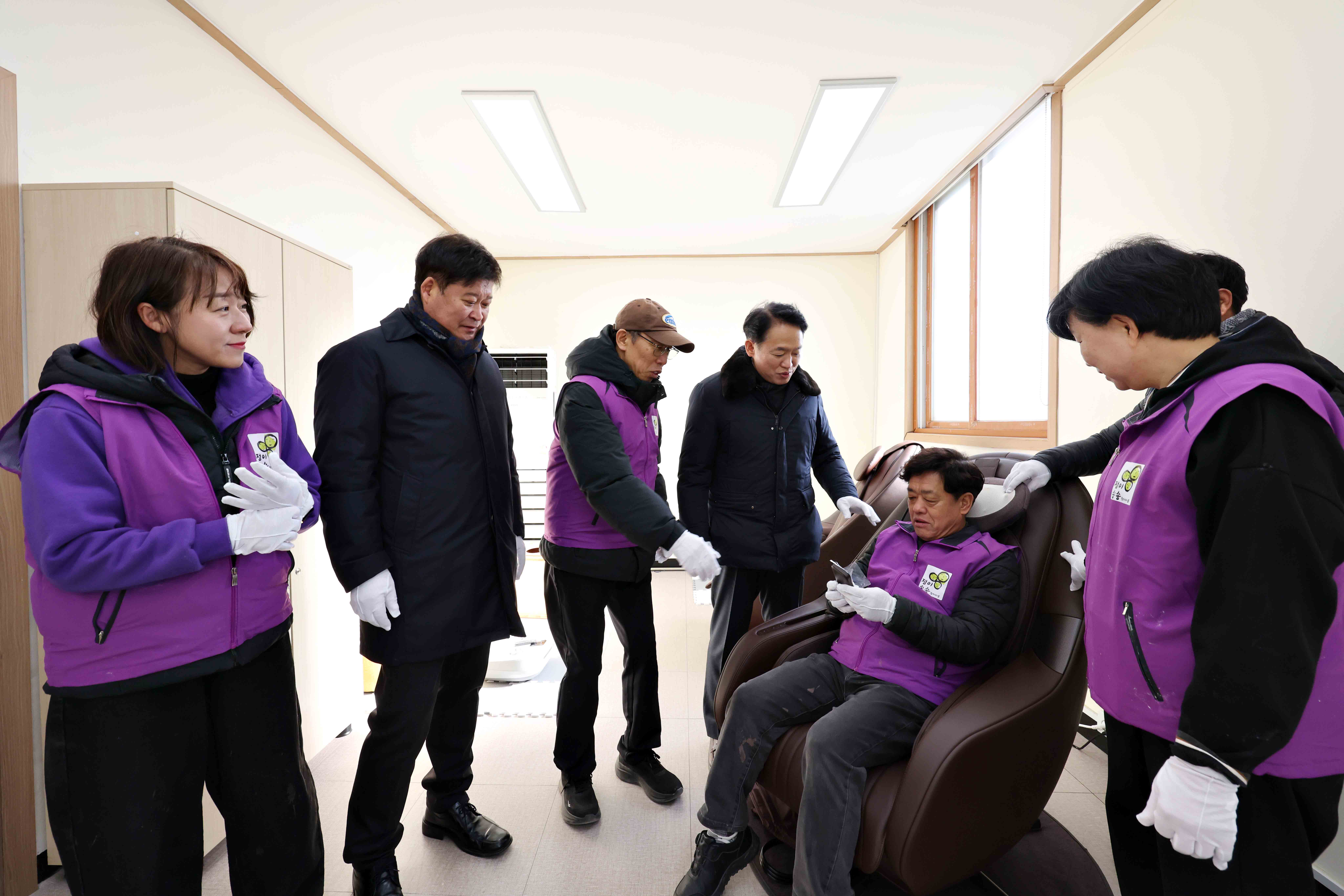 20251222_송림6동_동지팥죽_나눔_및_주민힐링쉼터_개소식4.jpg 이미지