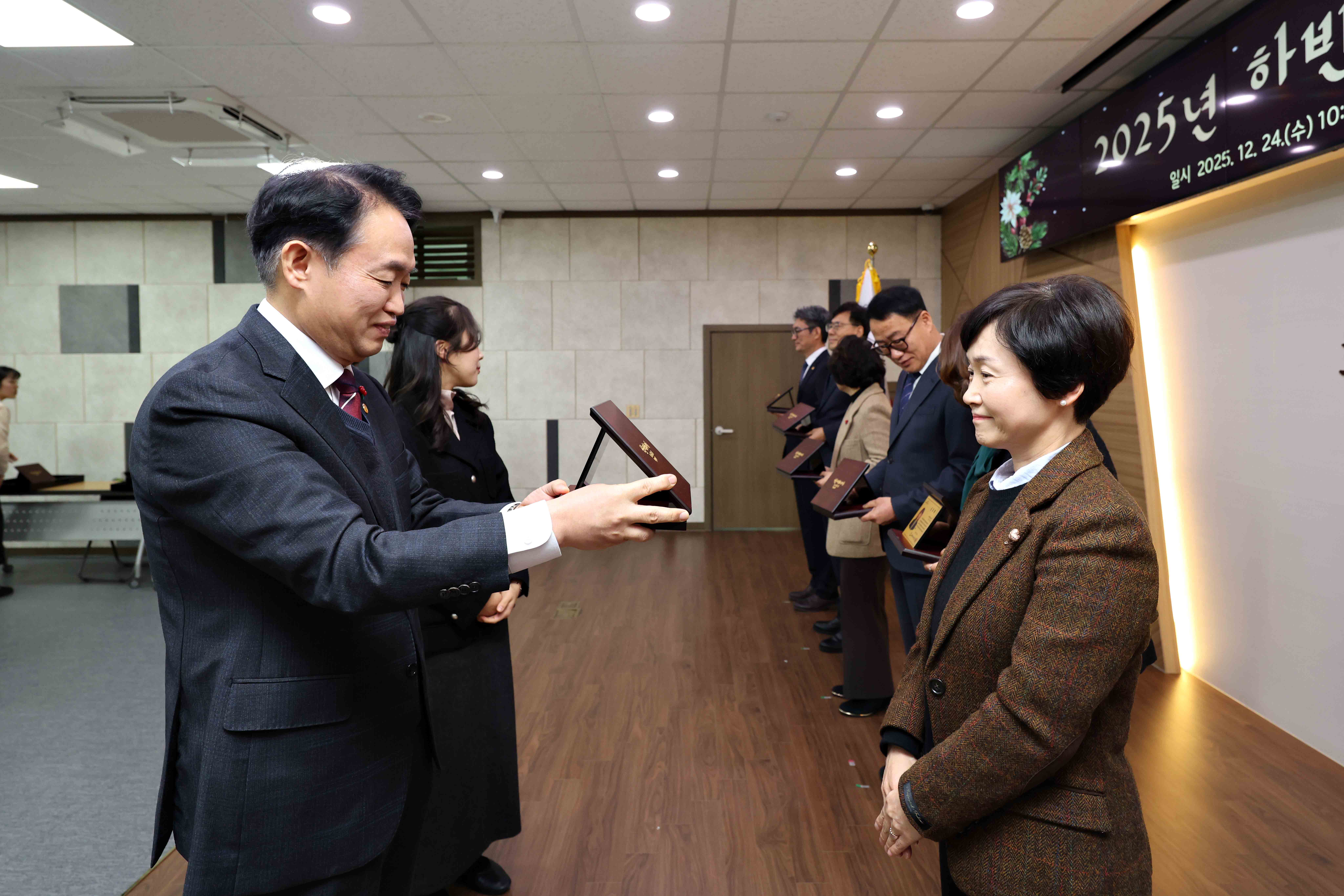 20251224_2025년_하반기_퇴임_공로연수식15.jpg 이미지