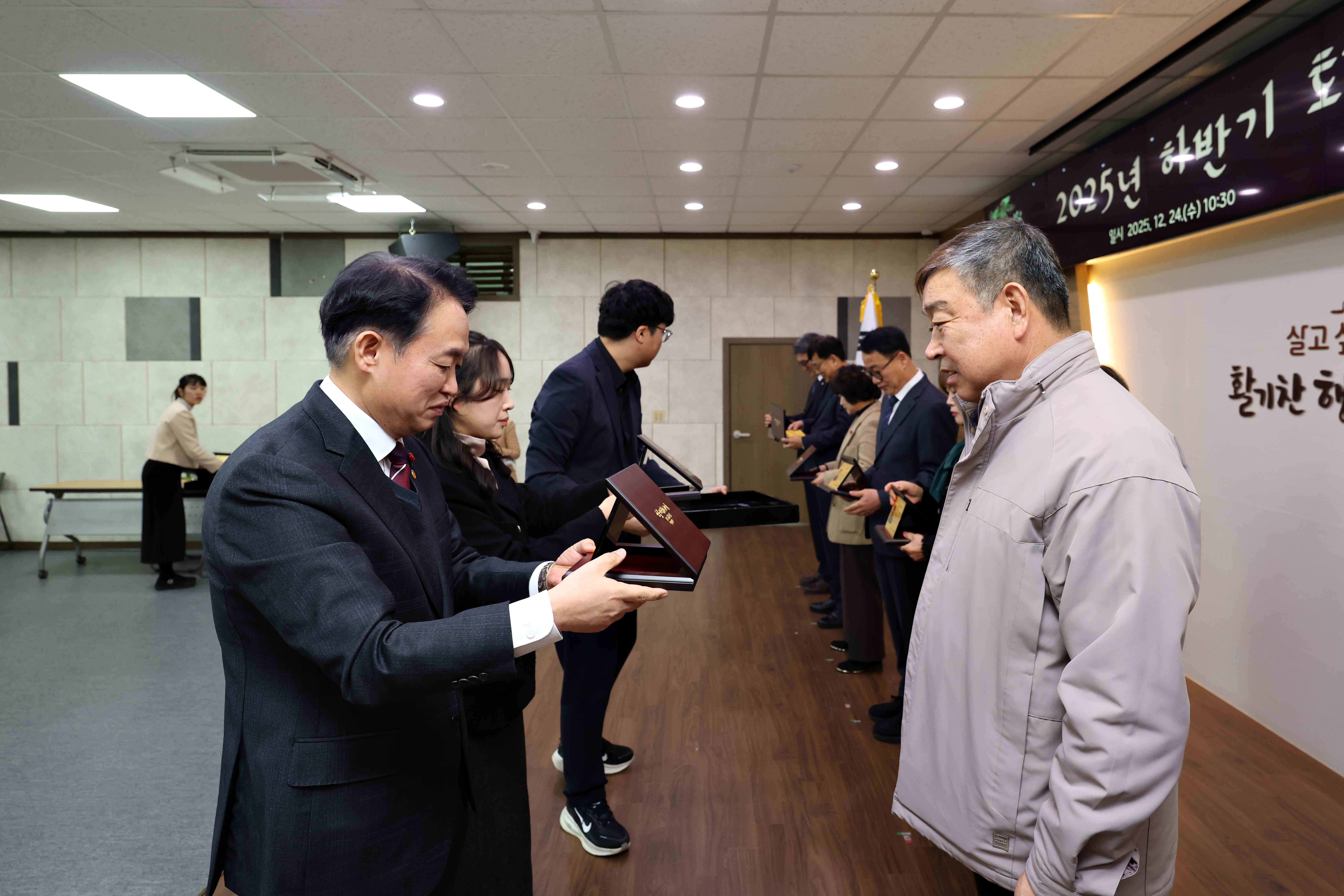 20251224_2025년_하반기_퇴임_공로연수식16.jpg 이미지