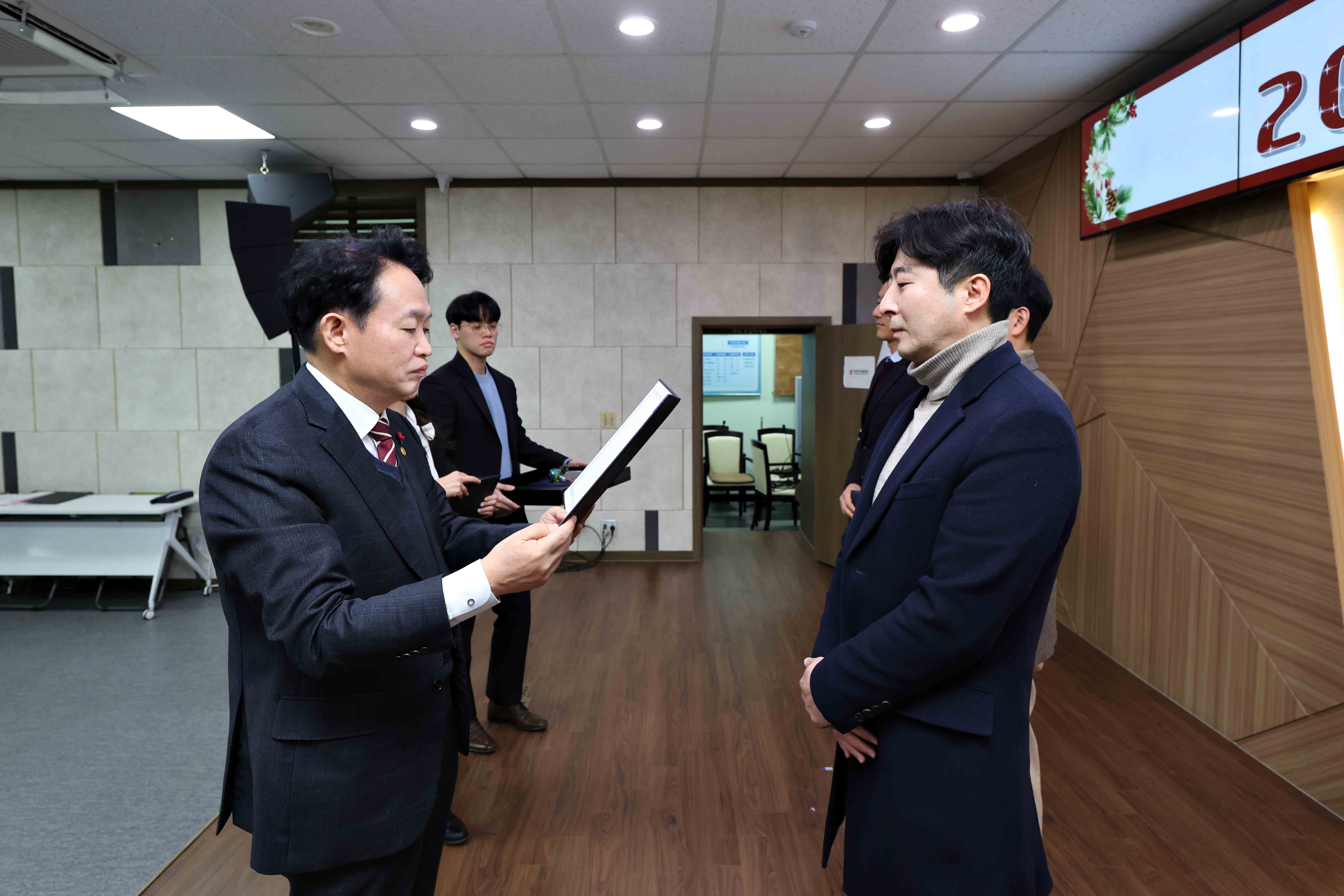 20251231_2025_직원_종무식4.jpg 이미지