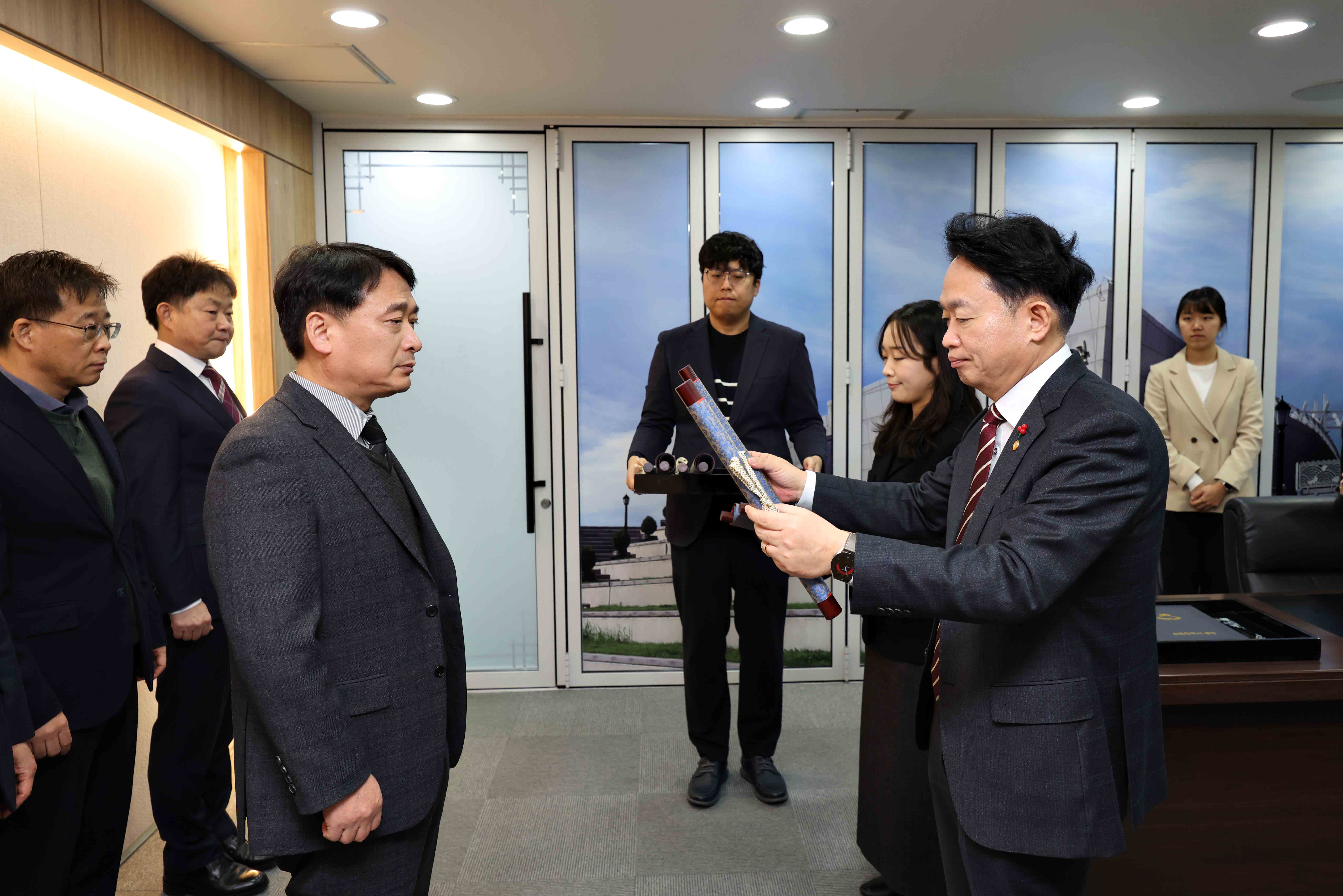 20251231_임용장_수여식7.jpg 이미지
