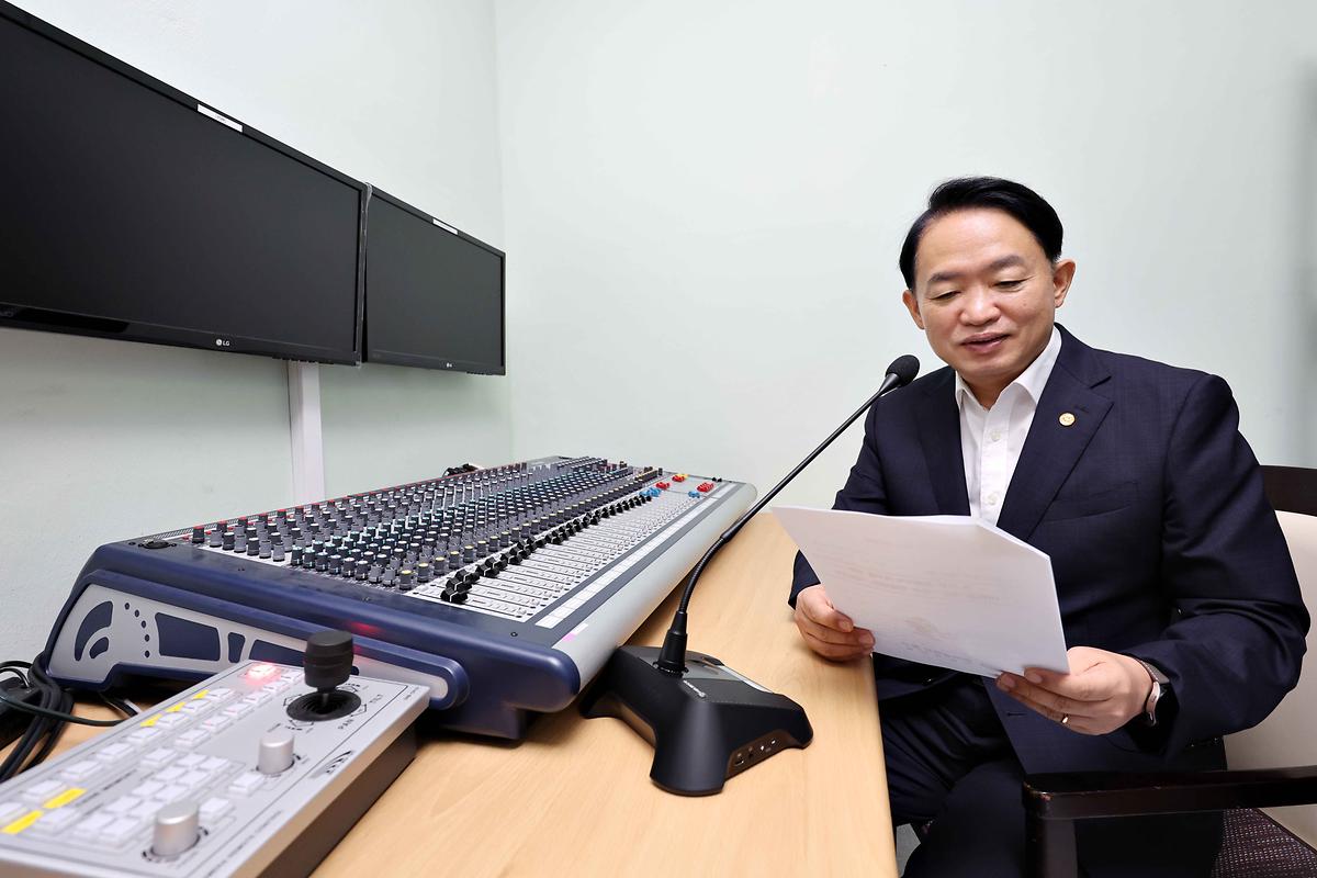 아침을 여는 동구 청렴방송 운영 사진