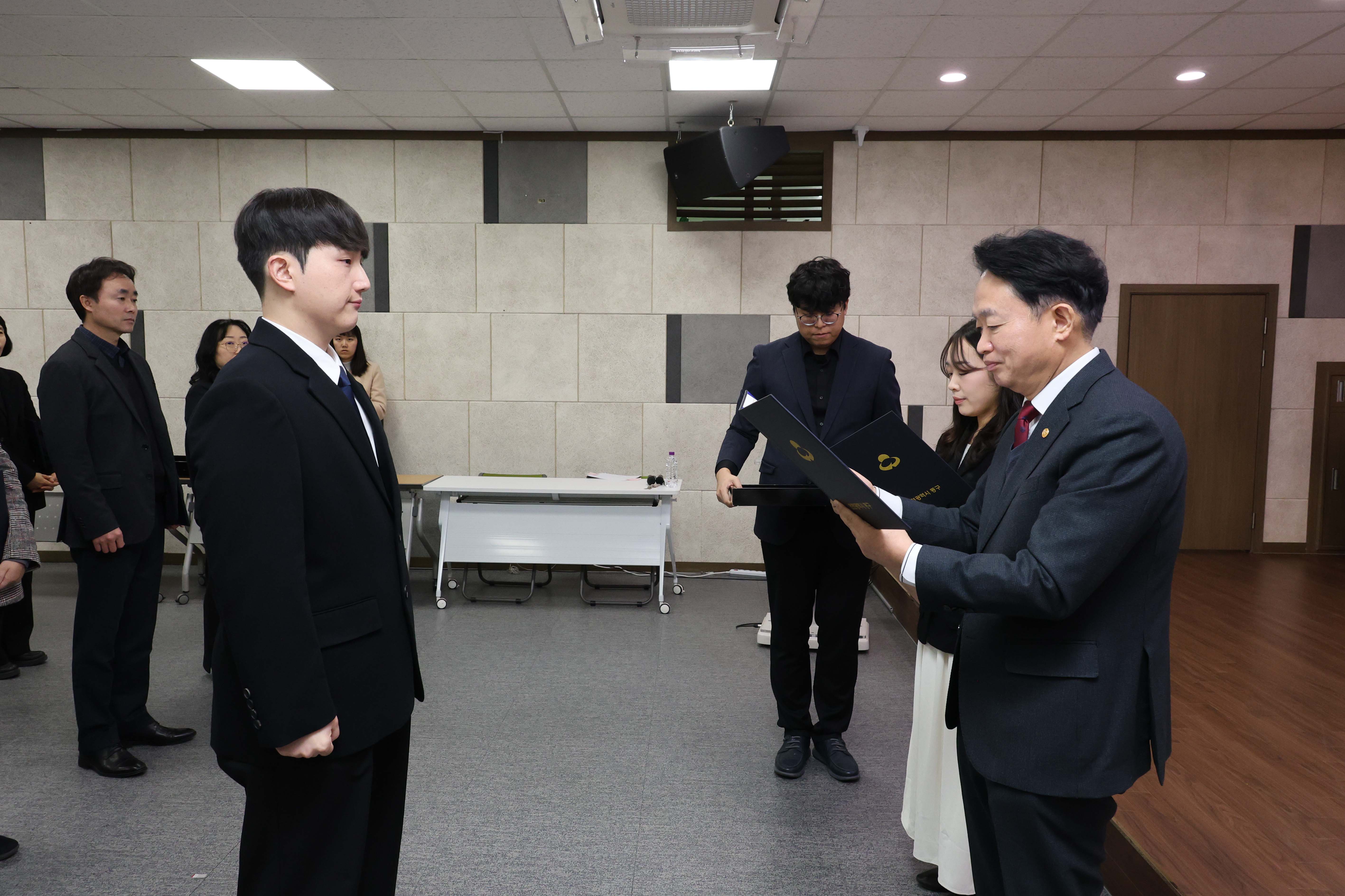 20260109_임용장_수여식-10.jpg 이미지