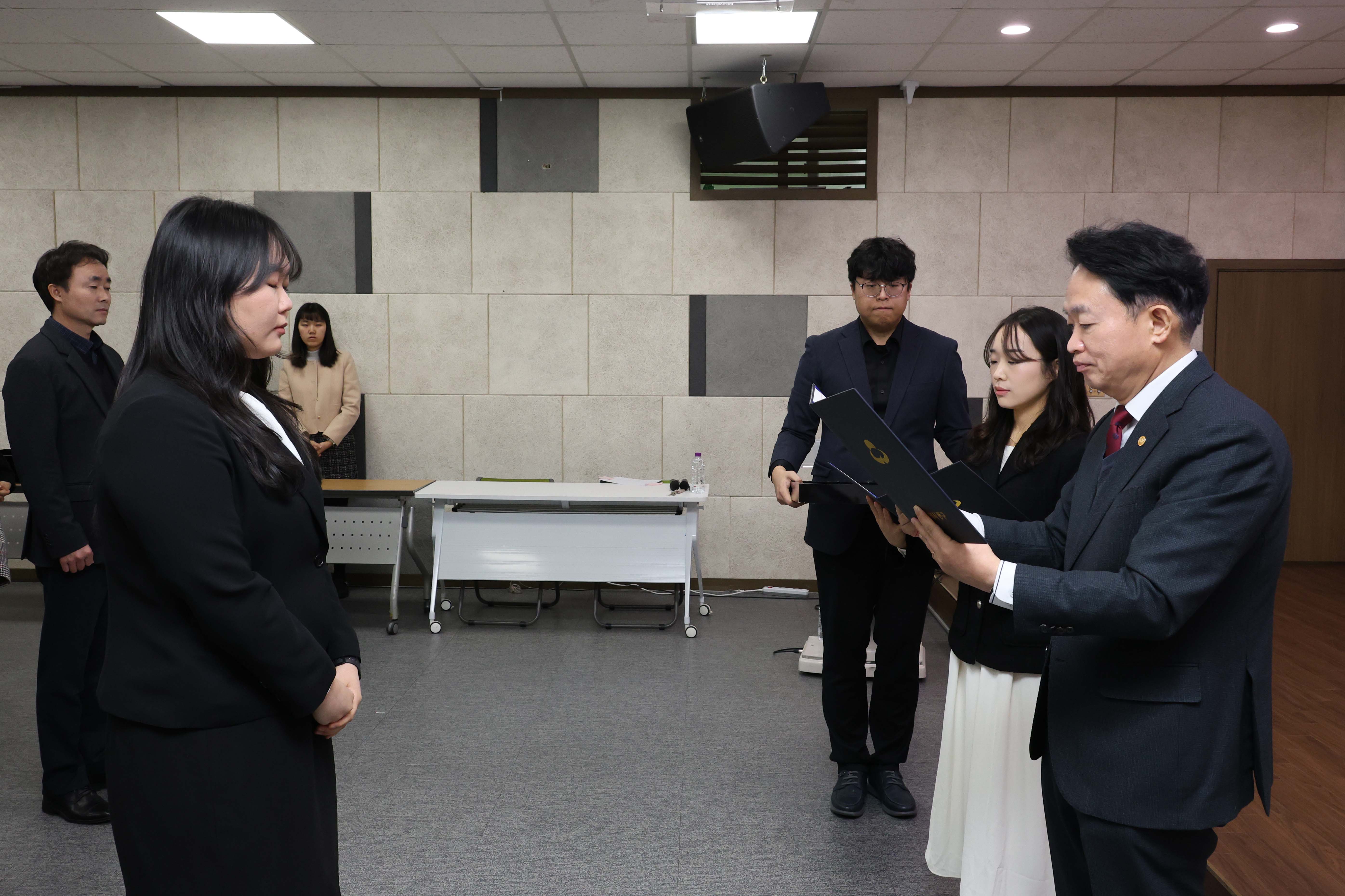 20260109_임용장_수여식-15.jpg 이미지