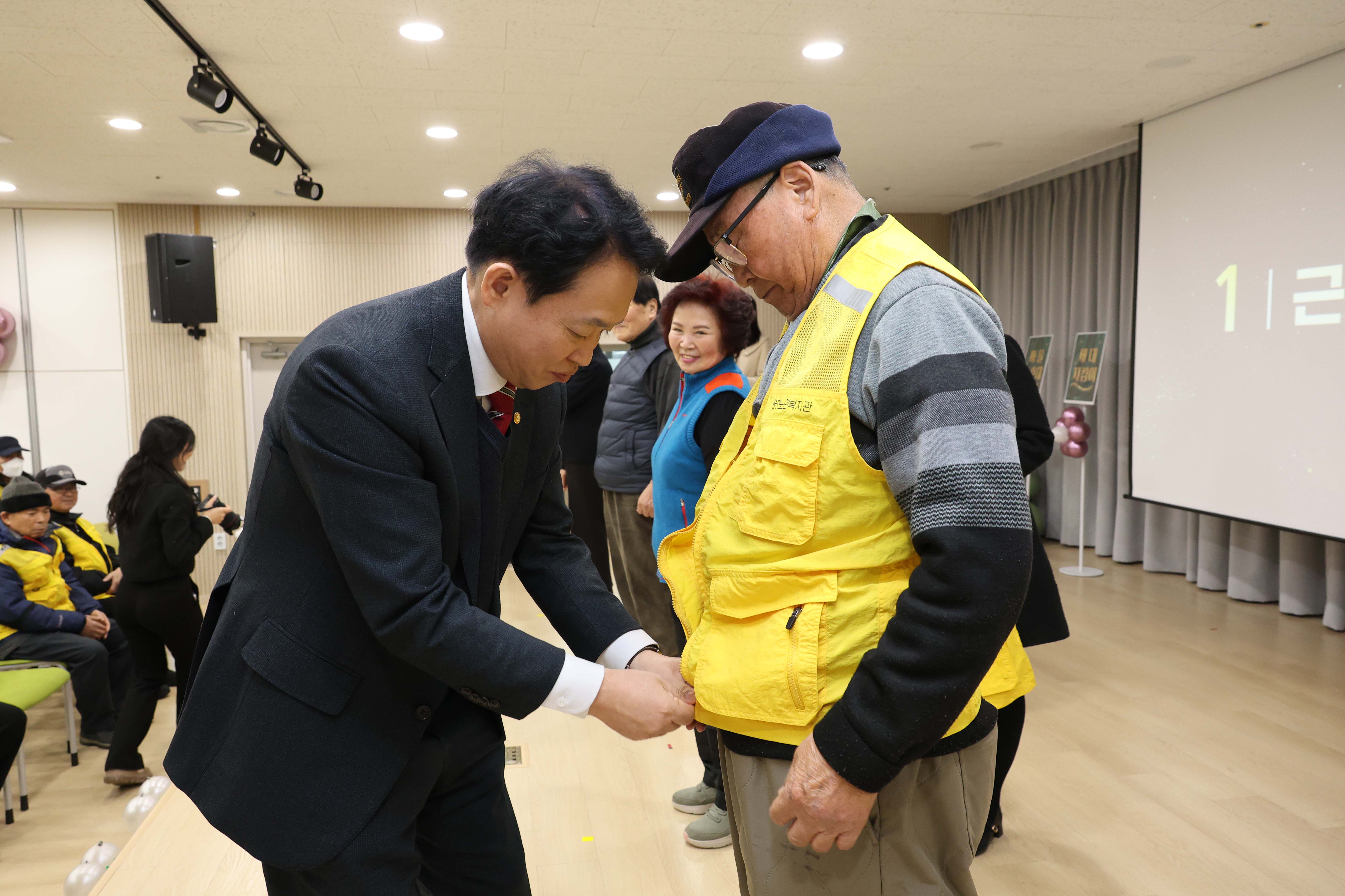 20260122_노인일자리사업_참여자_발대식-8.jpg 이미지