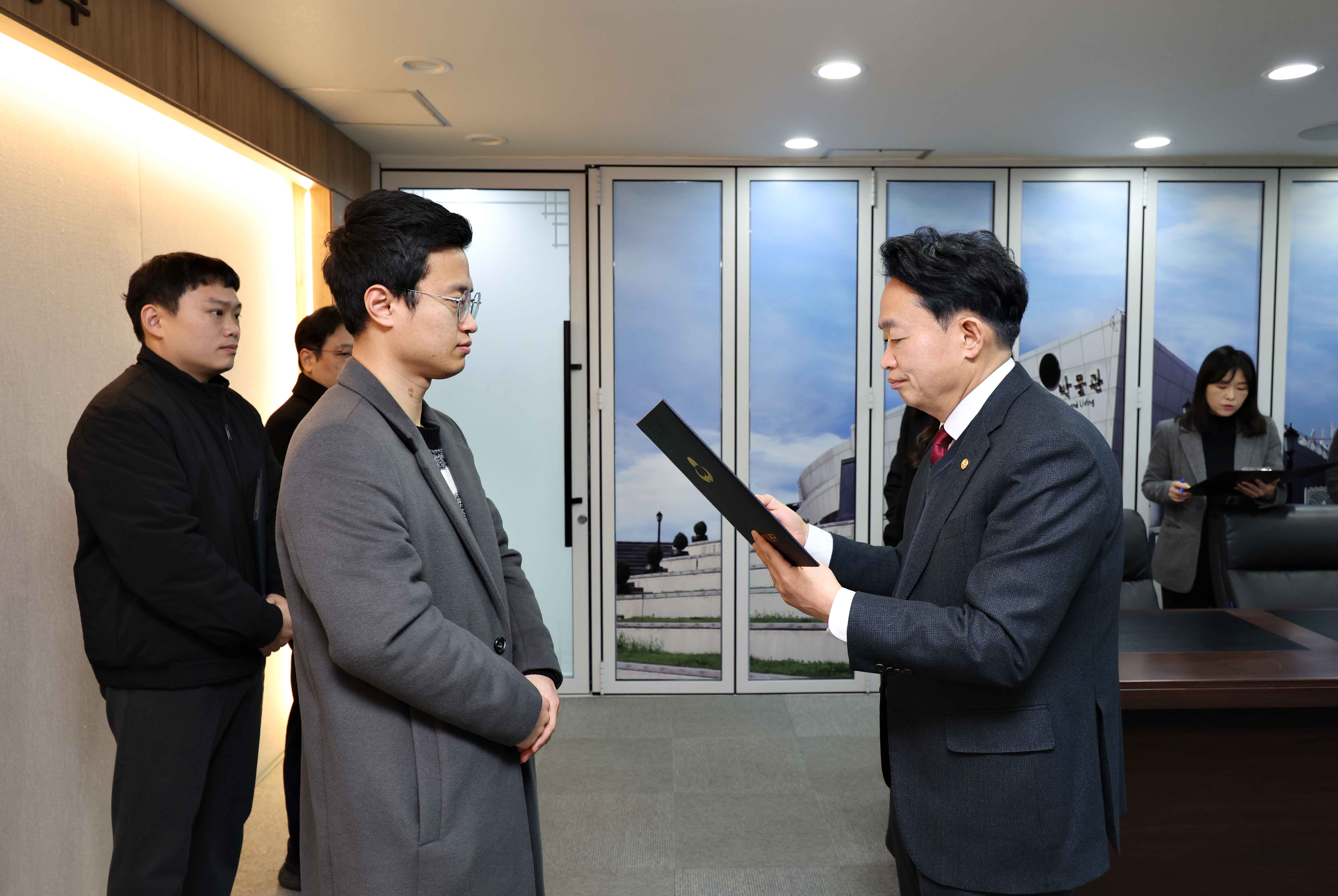20260209_임용장_수여식5.jpg 이미지