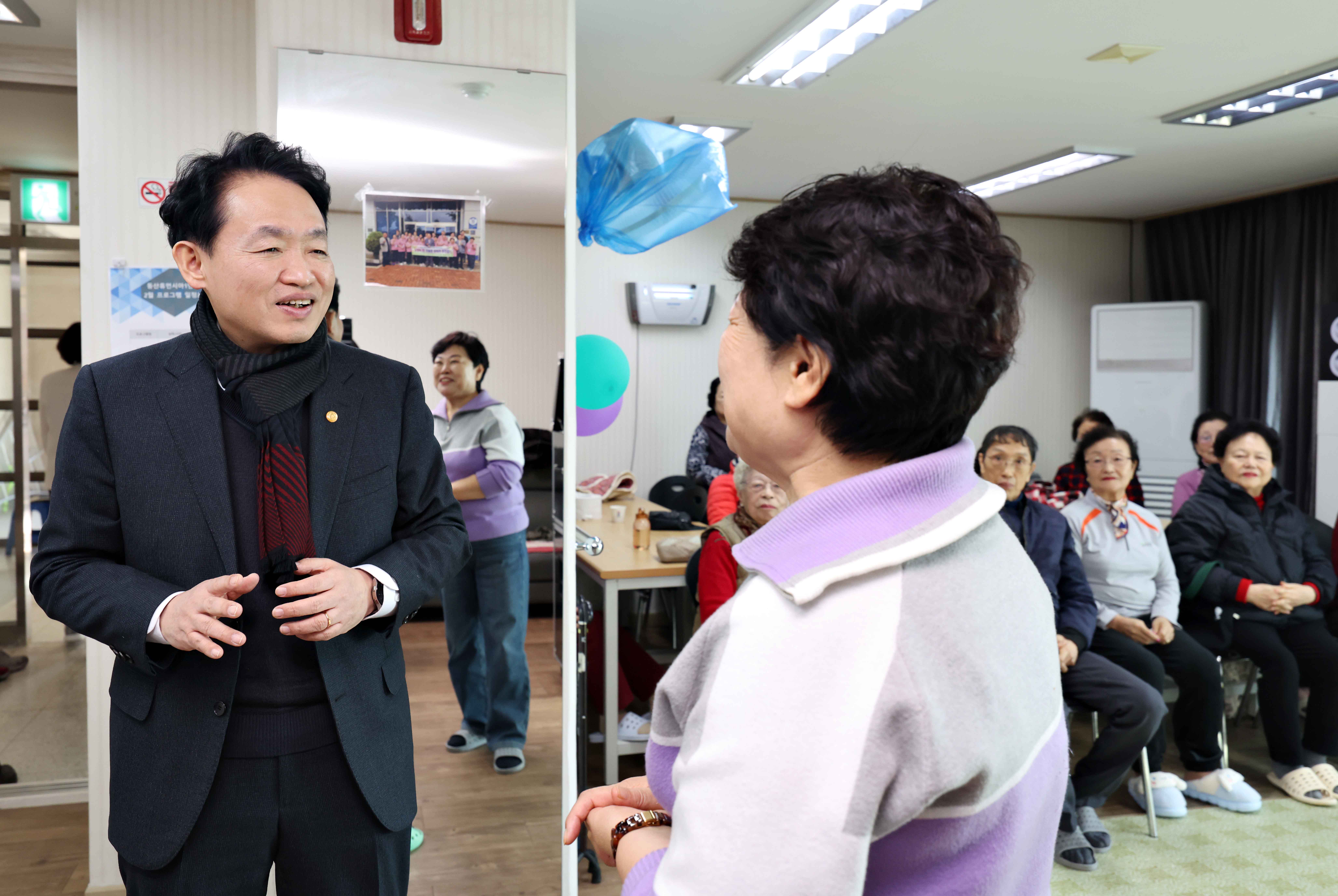20260209_설맞이_경로당_방문3.jpg 이미지