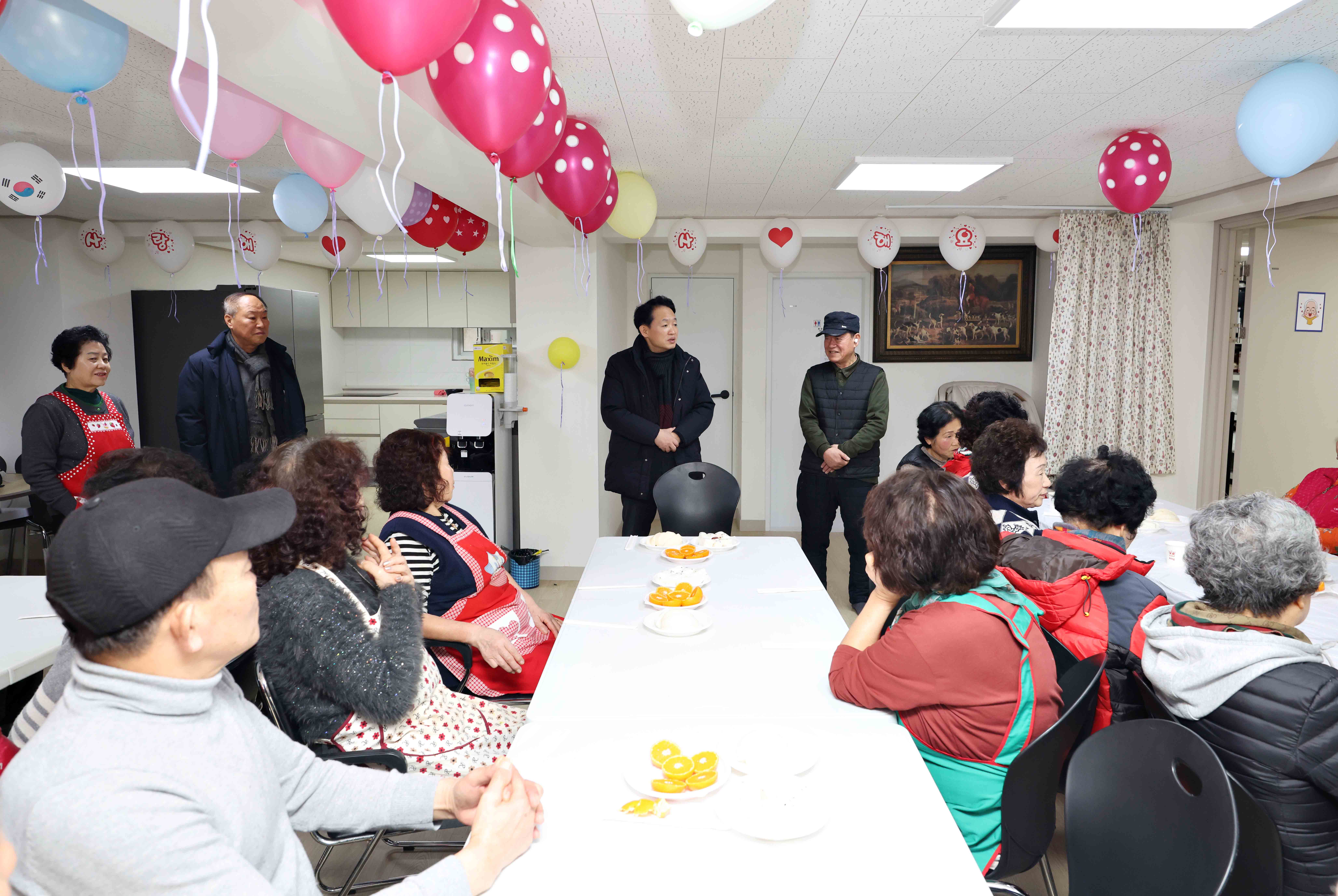 20260211_설맞이_경로당_방문16.jpg 이미지