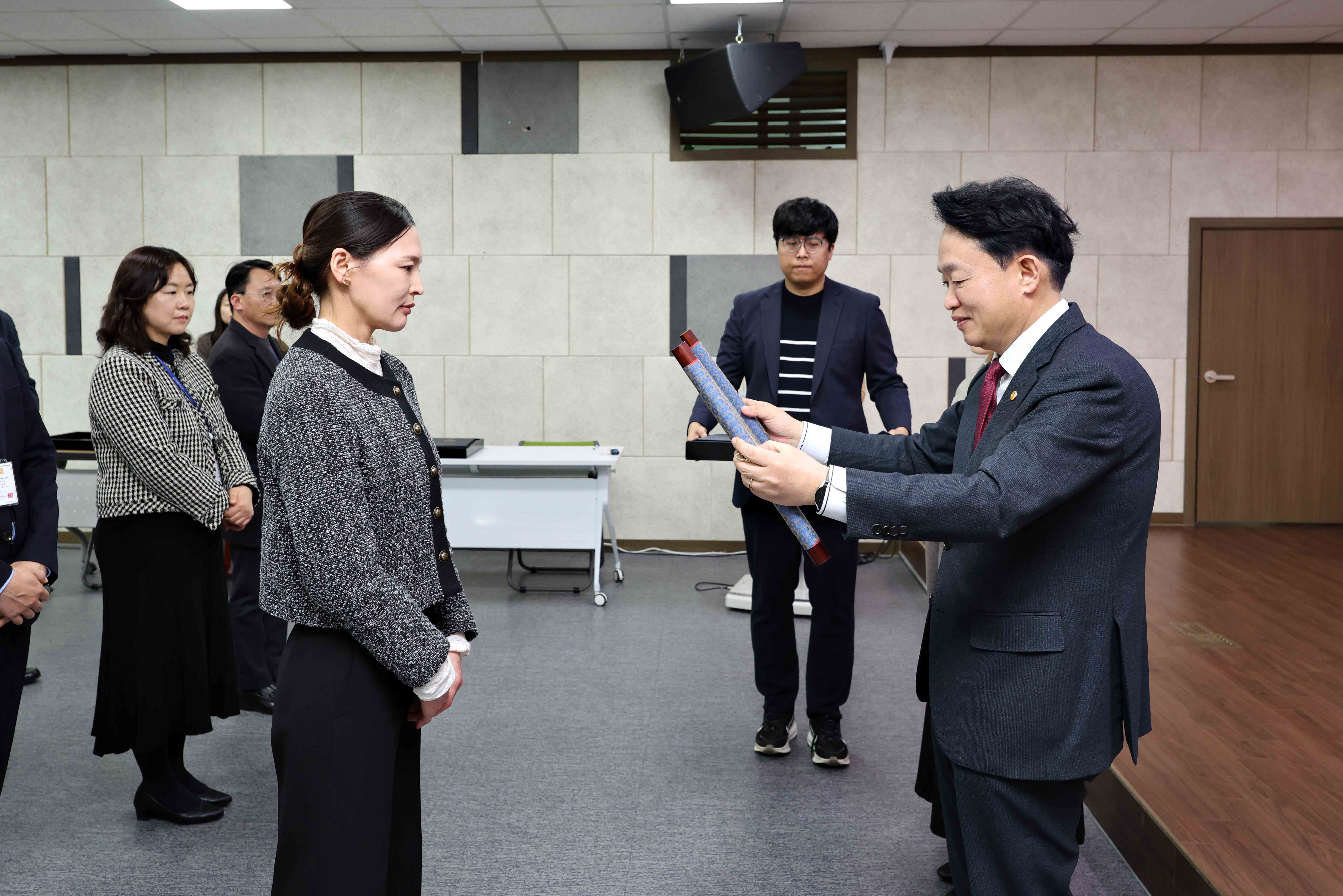 20260303_임용장_수여식11.jpg 이미지