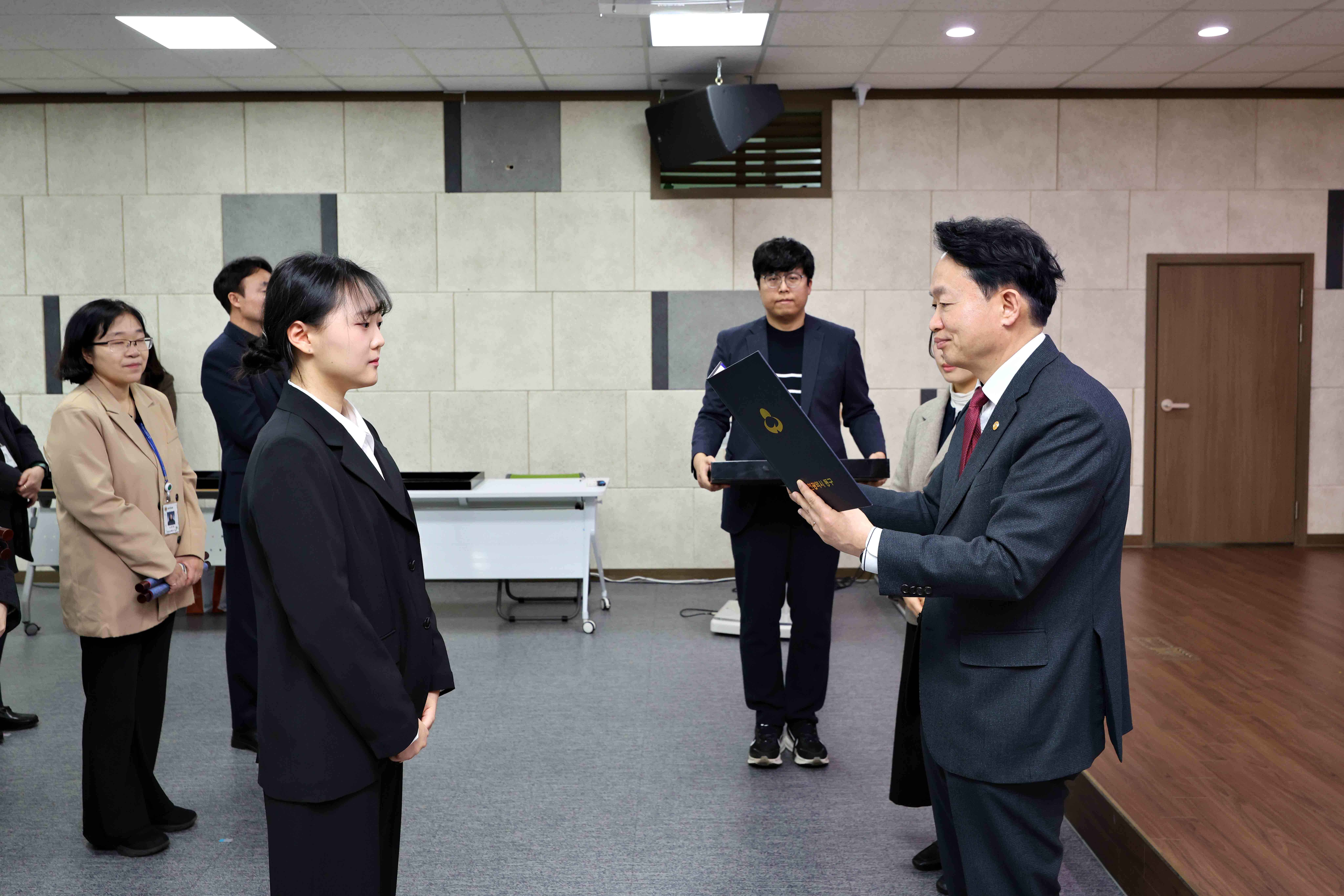 20260303_임용장_수여식15.jpg 이미지