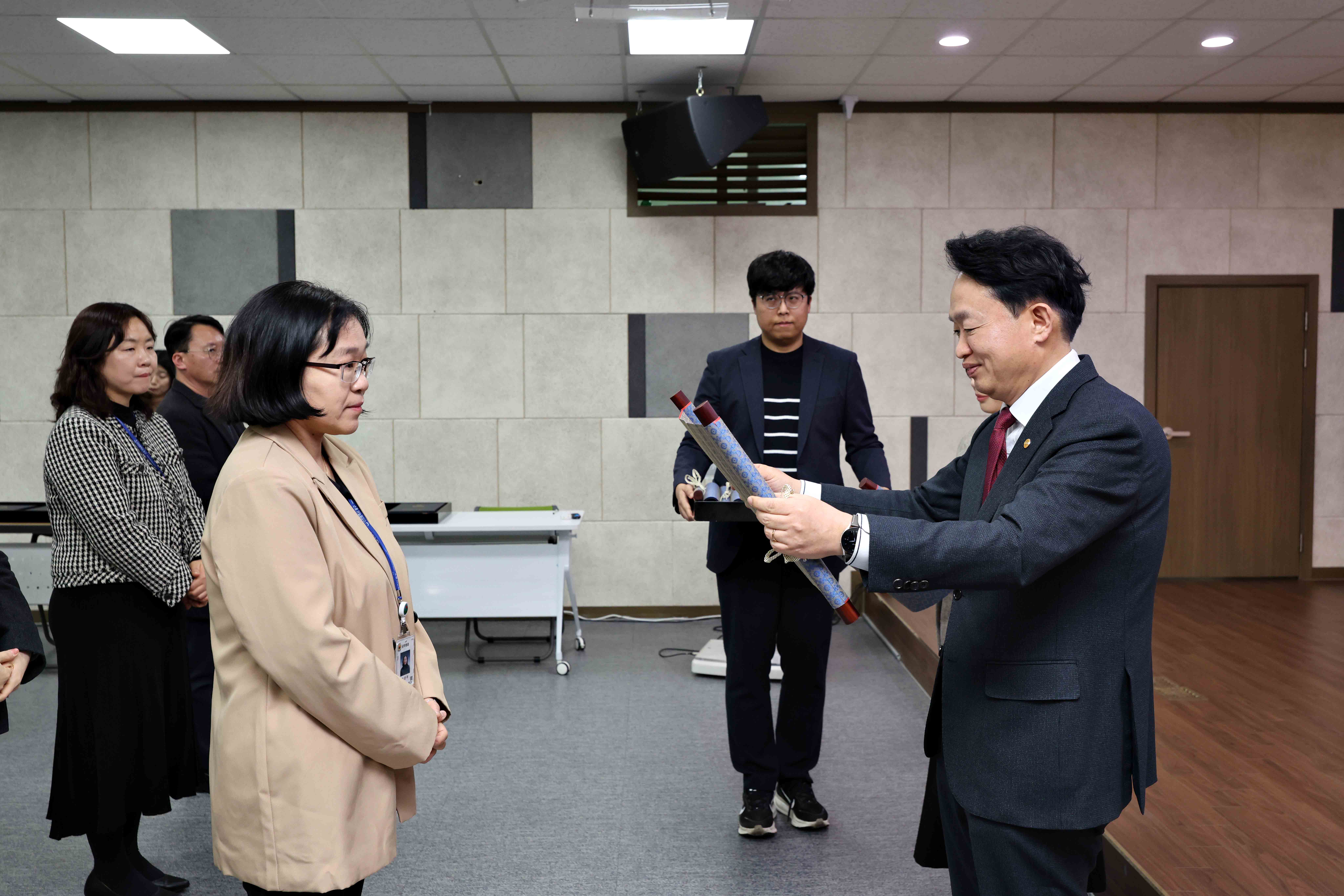 20260303_임용장_수여식6.jpg 이미지