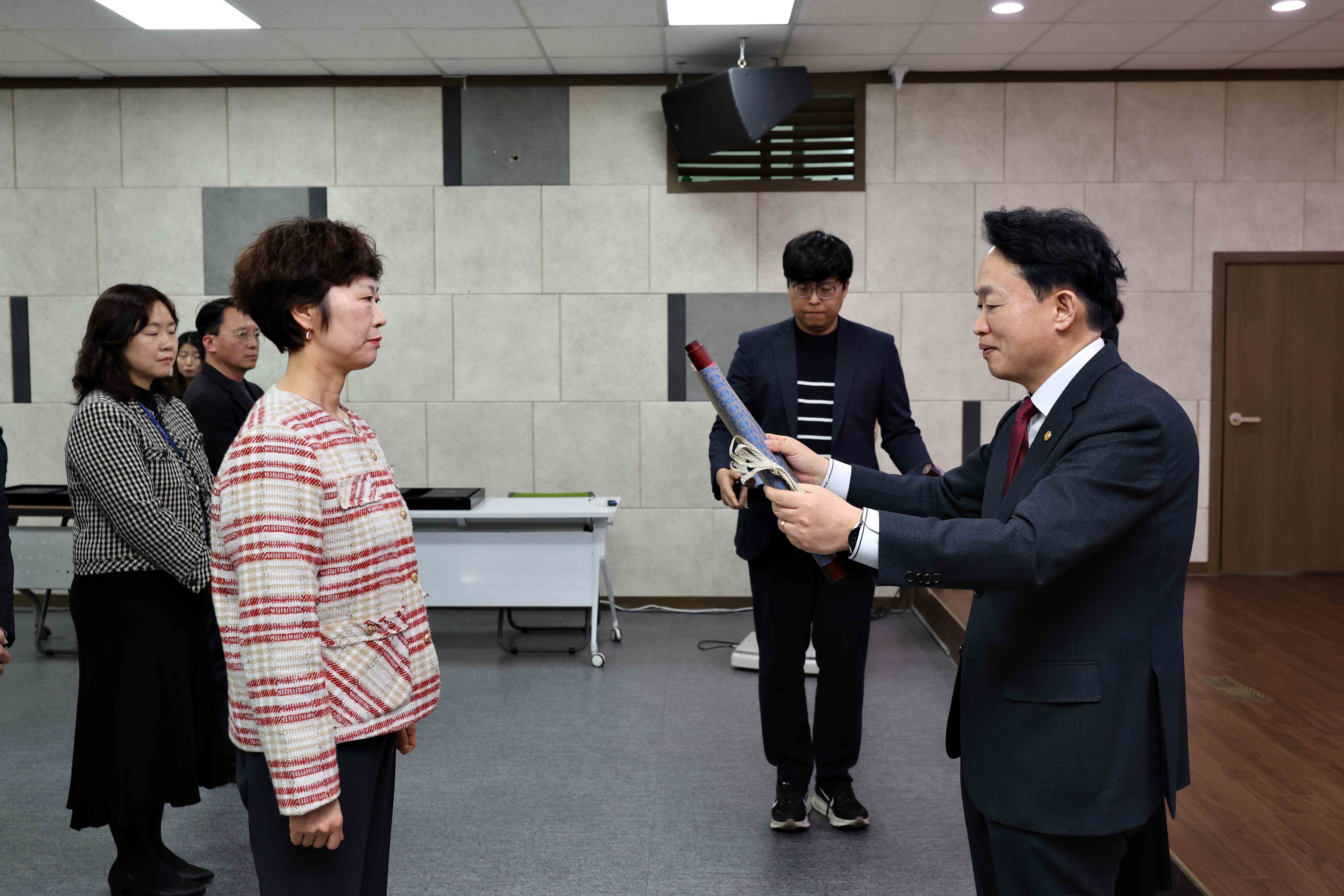 20260303_임용장_수여식8.jpg 이미지