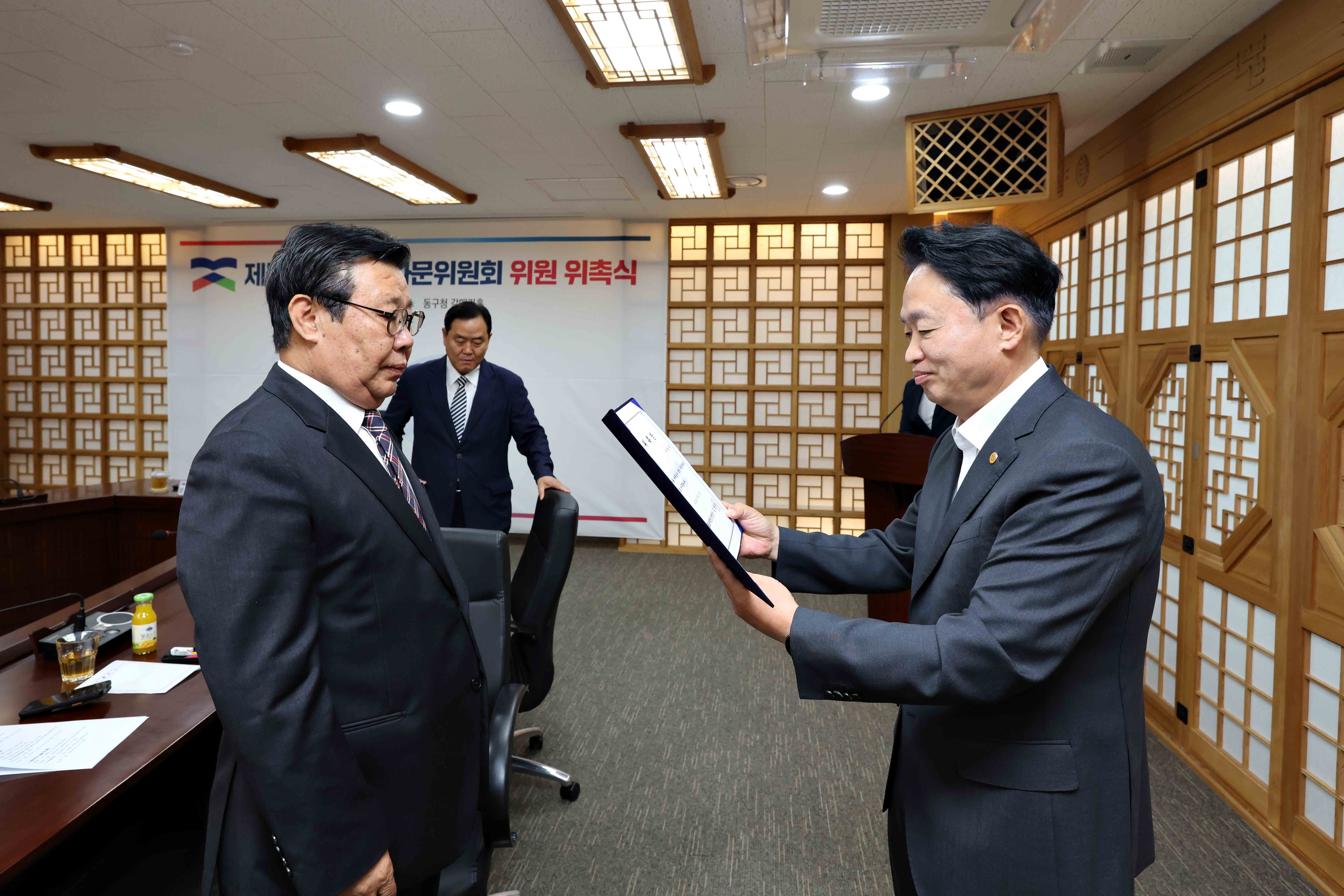 20260612_제물포구_출범_자문위원회_위원_위촉식22.jpg 이미지