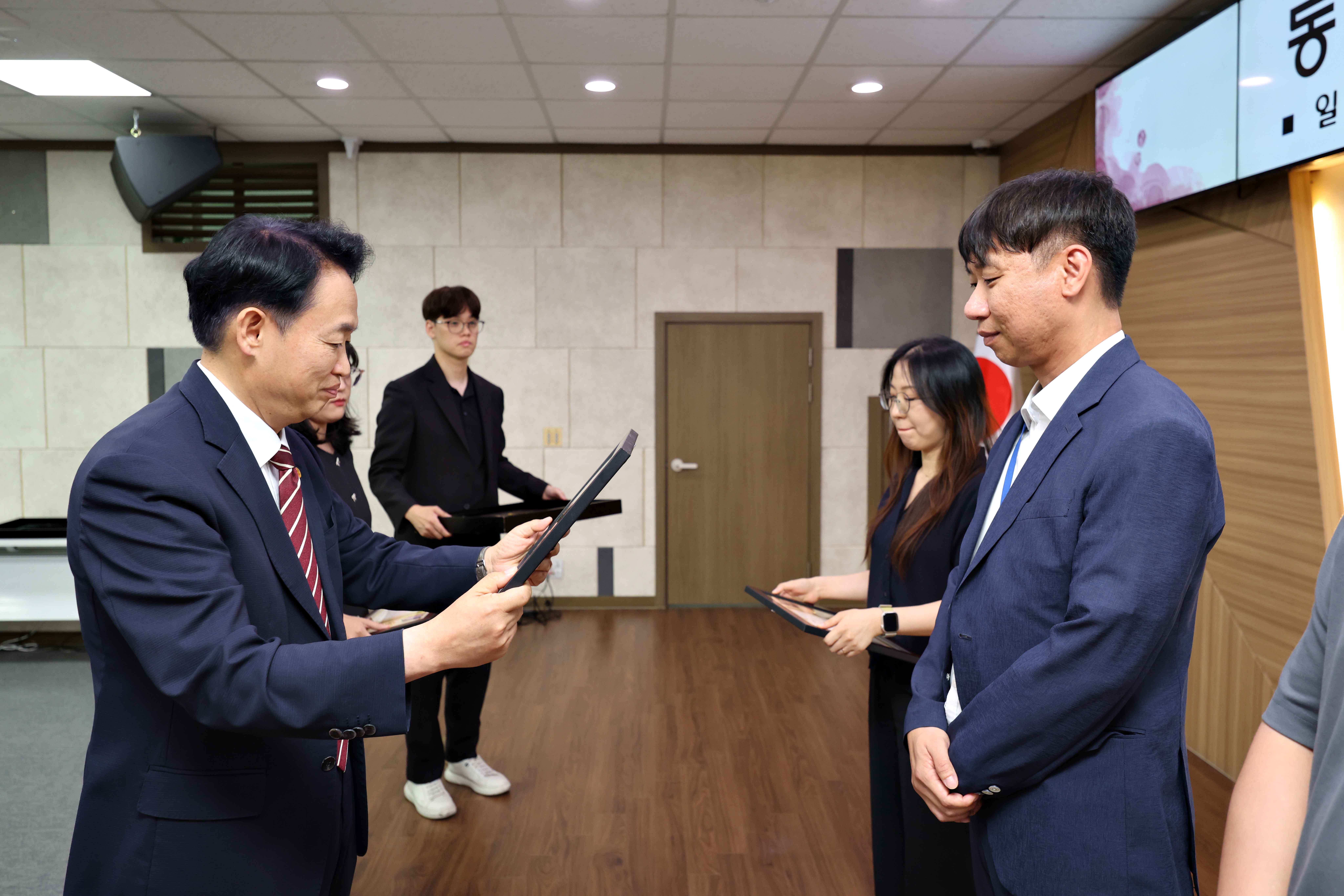 20260630_동구청장_이임_및_동구청_종무식8.jpg 이미지