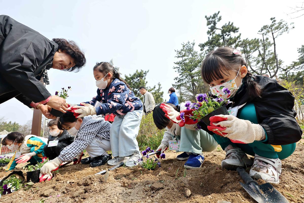 제81회 식목일 기념행사 사진