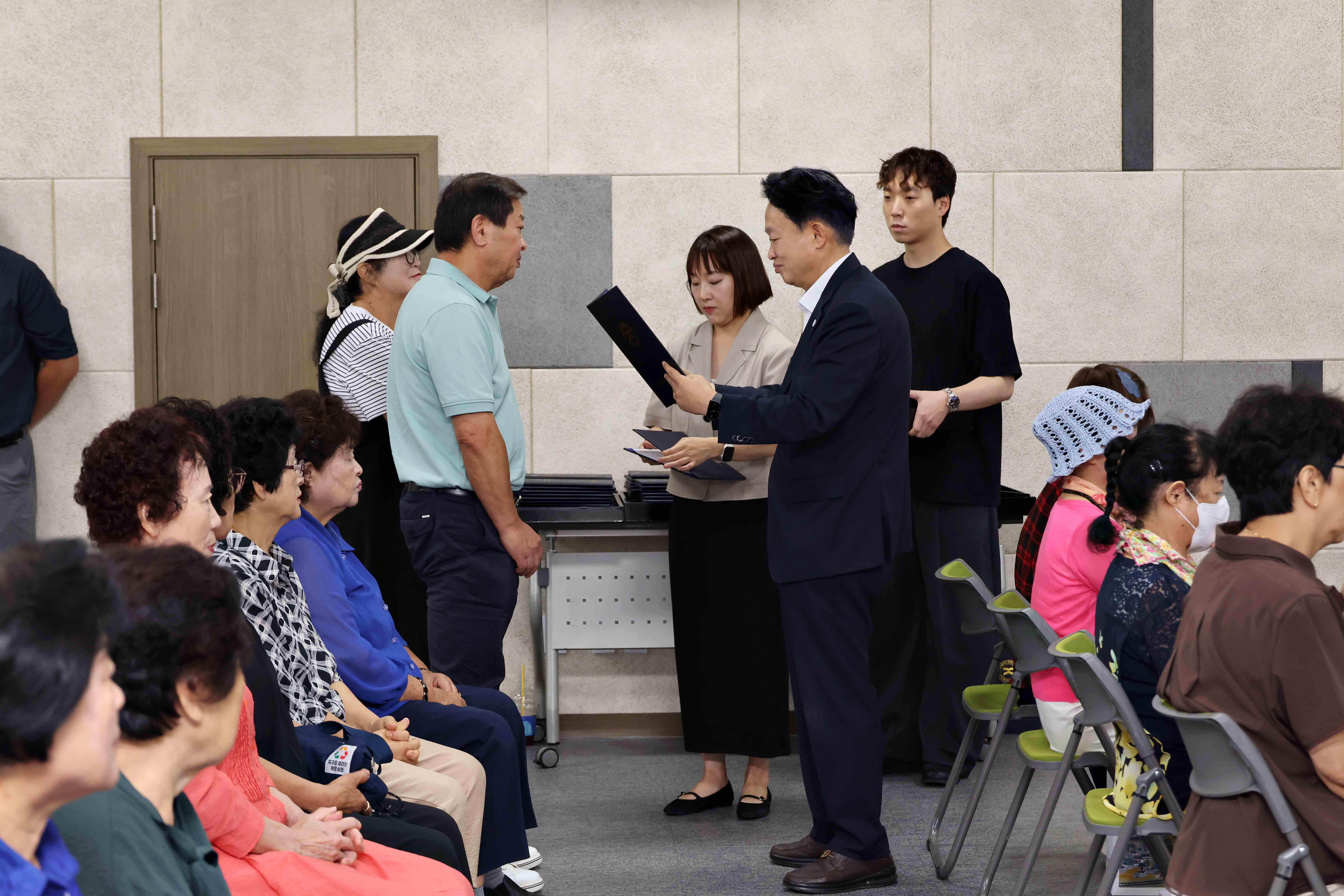 20260731_동_지역사회보장협의체_위원_위촉식_및_역량강화_교육(1회차)7.jpg 이미지