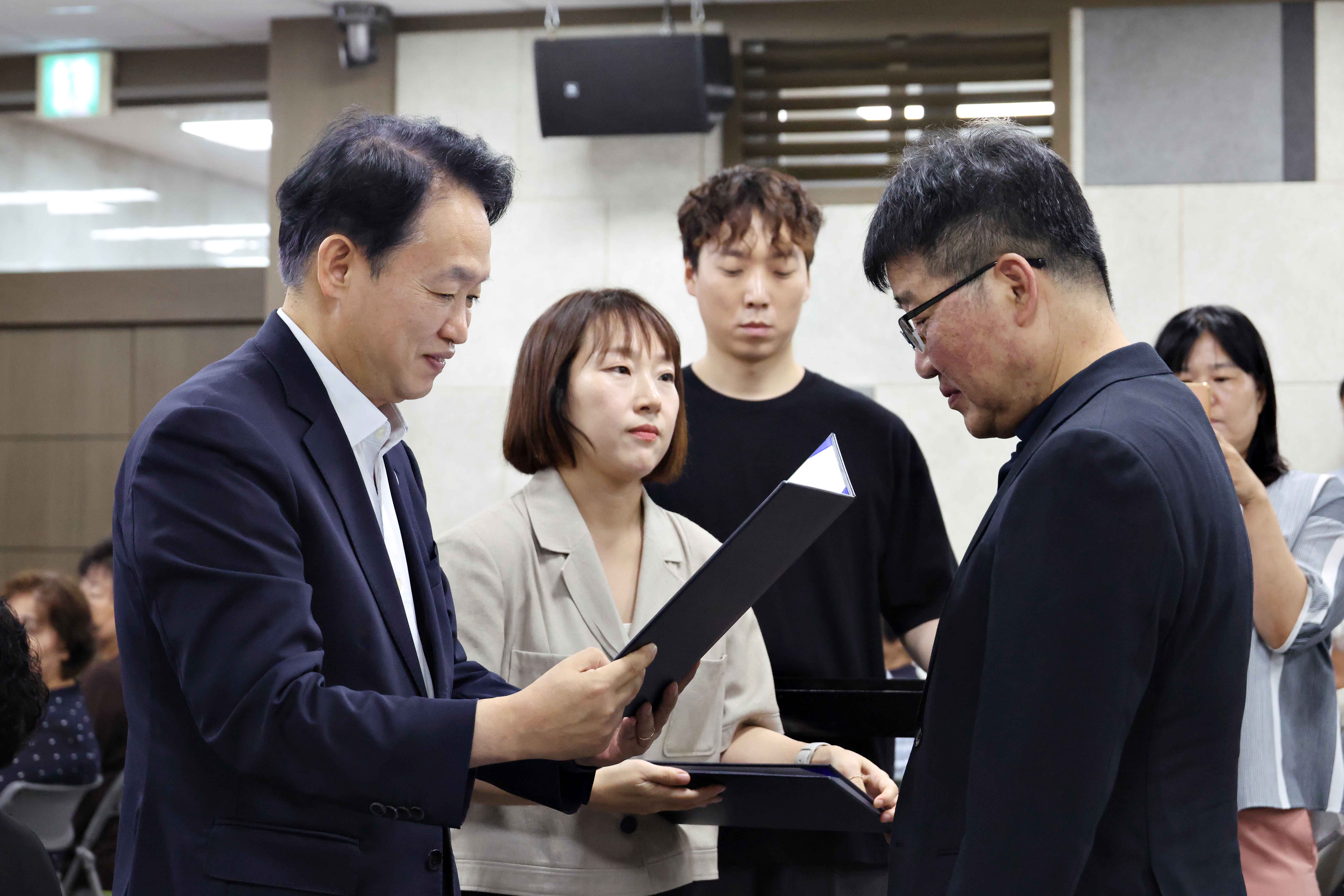 20260731_동_지역사회보장협의체_위원_위촉식_및_역량강화_교육(1회차)10.jpg 이미지