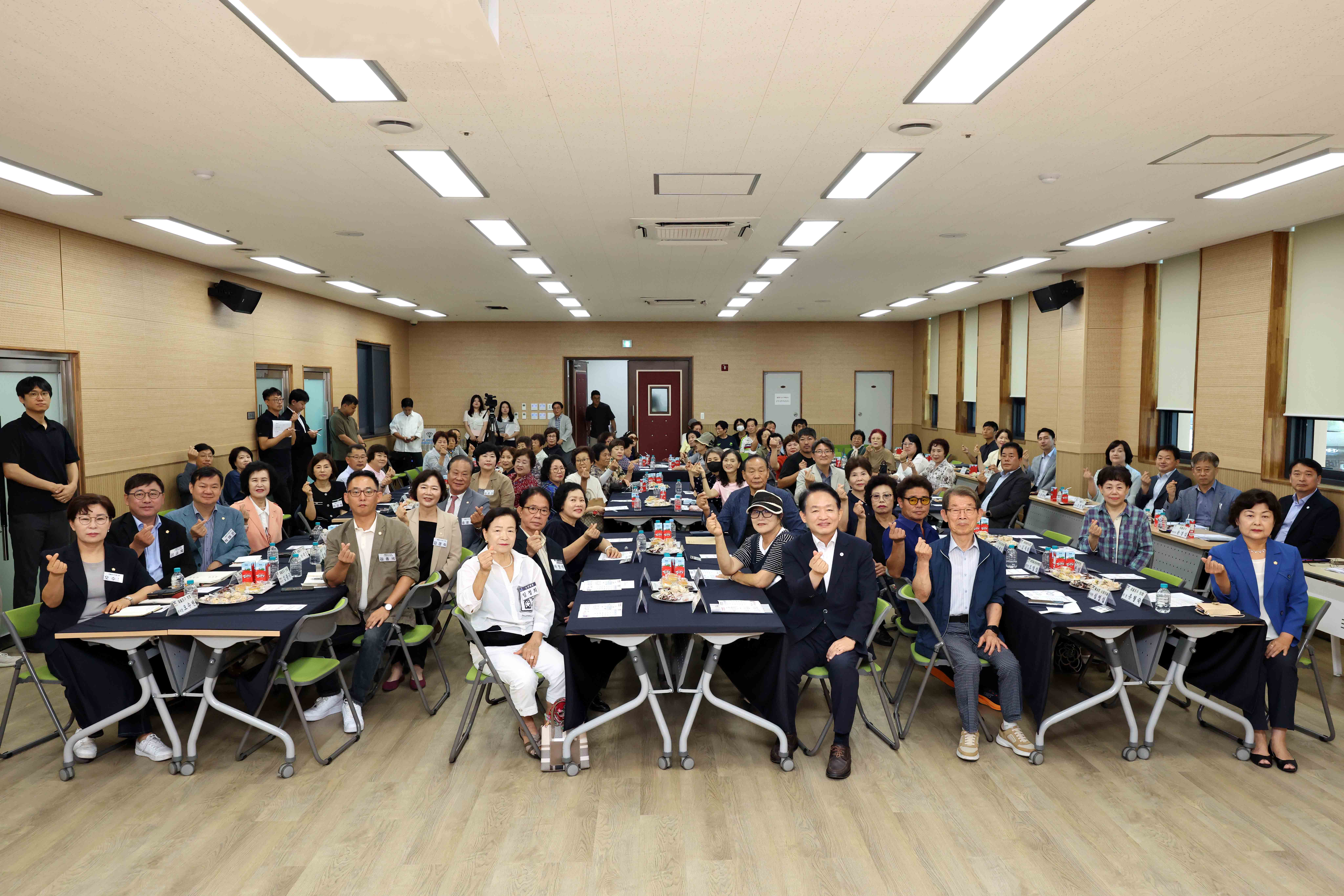 20260806_주민과의_대화(율목동)11.jpg 이미지