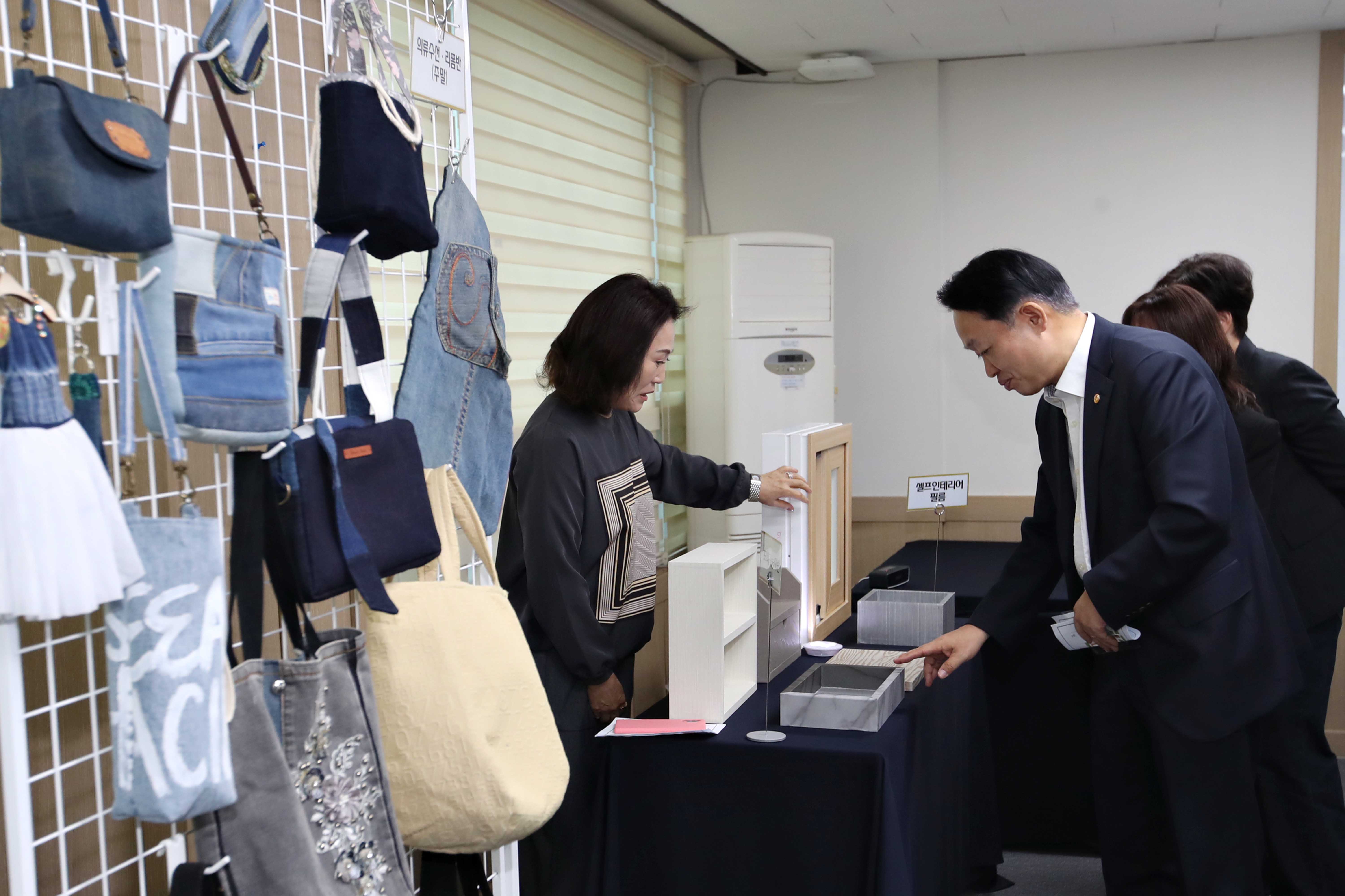 20241011_여성회관_수강생_작품전시회9.jpg 이미지